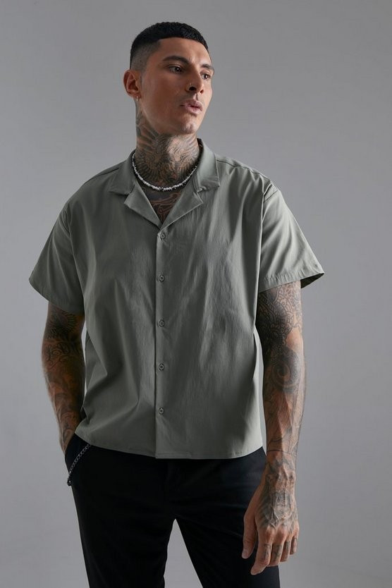 Boxy Fit Lightweight Textured Shirt | boohooMAN (DE, IE & UK)