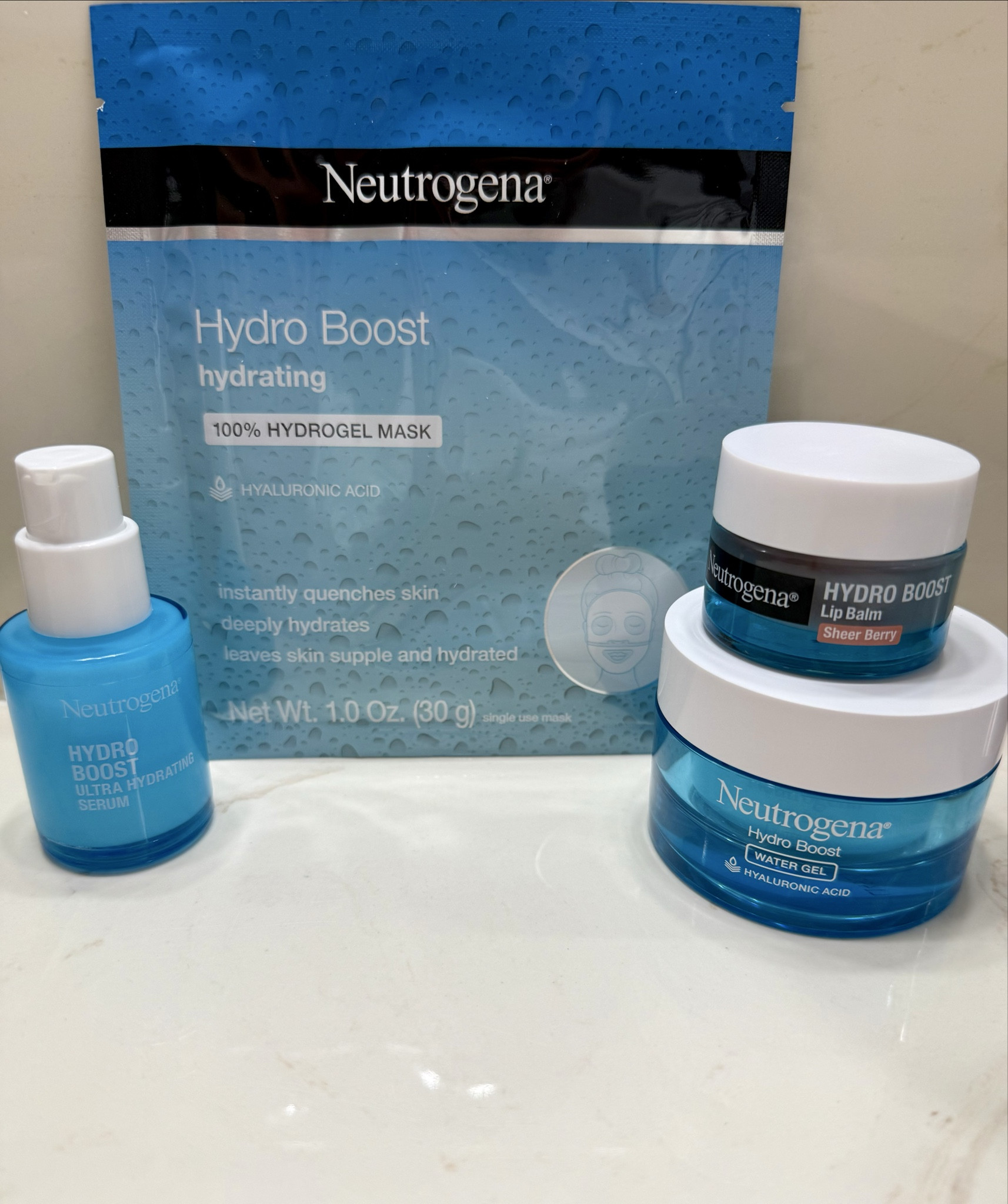 New additions to my skincare routine!

I’ve always been a water gel moisturizer girl but Neutrogena’s lip balm and hydration serum have been working wonders for me! We don’t get the driest winter in Florida but when I feel the need for extra hydration, this is what I’m reaching for! 



#neutrogenapartner #ad

#LTKmorningroutine #LTKselfcare #LTKBeauty