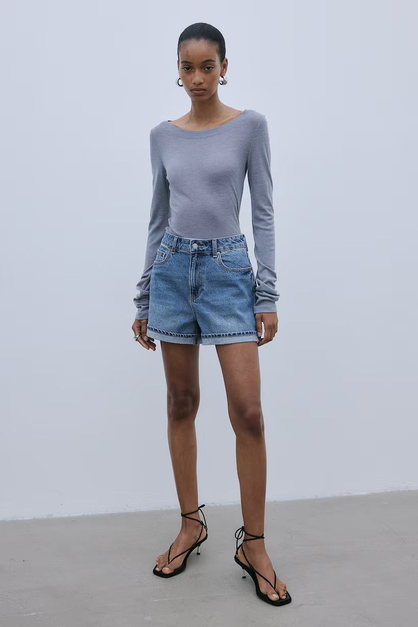 High-waisted denim shorts | H&M (UK, MY, IN, SG, PH, TW, HK)