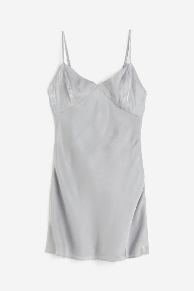 Satin slip dress | H&M (UK, MY, IN, SG, PH, TW, HK)