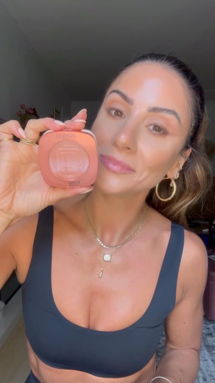 #ad Everything from today's Target x L'Oreal Paris look, linked and ready to shop.

- True Match Hyaluron Tinted Balm (the coverage is unreal)
- Hyaluron Embellisher Blush
- Panorama Mascara
- Infallible Setting Mist

All at Target, all linked here.

@lorealparis @Target  @targetstyle 
#targetpartner #LOrealParisPartner #LOrealParisMakeup

#LTKgrwm #LTKBeauty