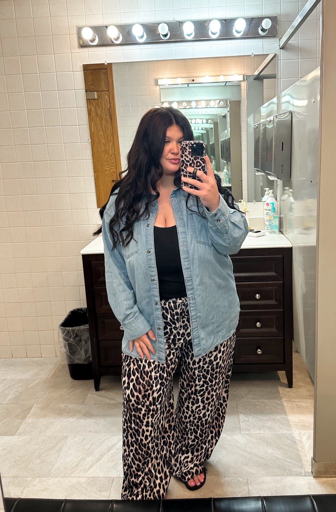 Women’s Spring Outfit Idea

Amazon / Walmart / fashion / style 

#LTKSeasonal #LTKSaleAlert #LTKMidsize