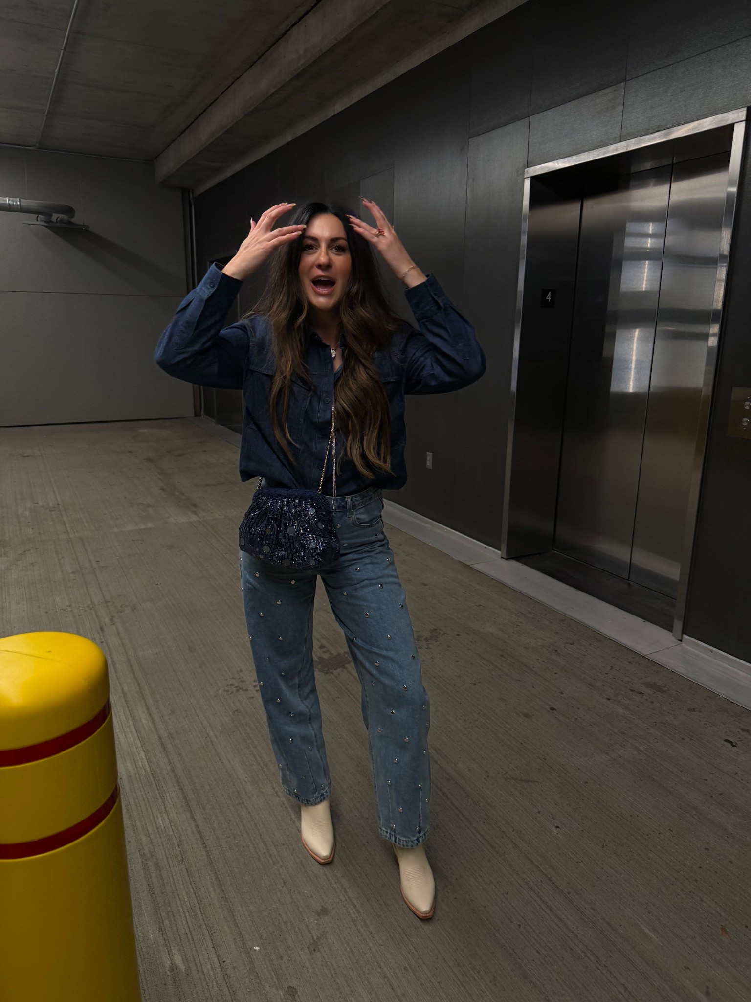 Huge Denim sale moment!!!! These designer look for less Target jeans are on BIG sale! Perfect for Friendsgiving or family photos. Paired with my favorite western boots & all the best lip products 💋


Happy Black Friday & Cyber Monday!


Mom style 
Everyday casual 
Jeans 
Barrel jeans 
Embellished 
Cowgirl 

#LTKGiftGuide #LTKdayinmylife #LTKCyberWeek