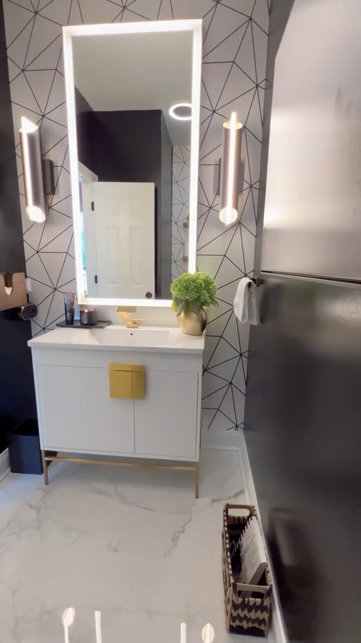 Amazon bathroom faves that give this moody powder bathroom it’s styled touch #primeday