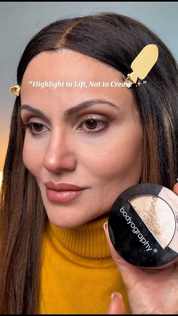 𝐓𝐡𝐢𝐬 𝐬𝐢𝐦𝐩𝐥𝐞 𝐡𝐢𝐠𝐡𝐥𝐢𝐠𝐡𝐭 𝐩𝐥𝐚𝐜𝐞𝐦𝐞𝐧𝐭 𝐜𝐚𝐧 𝐢𝐧𝐬𝐭𝐚𝐧𝐭𝐥𝐲 𝐛𝐫𝐢𝐠𝐡𝐭𝐞𝐧 𝐚𝐧𝐝 𝐬𝐨𝐟𝐭𝐞𝐧 𝐭𝐡𝐞 𝐥𝐨𝐨𝐤 𝐨𝐟 𝐬𝐦𝐢𝐥𝐞 𝐥𝐢𝐧𝐞𝐬 ✨
Placement matters — lifting light in the right areas helps create a smoother, more radiant finish 💄

A small detail that makes a big difference in your glam routine.

@bodyography
@maccosmetics

#MakeupTechnique #HighlightPlacement #MakeupTips #SoftGlam #BeautyTricks
#LTKBeauty #LTKCreator #UGCBeauty #MakeupRoutine
