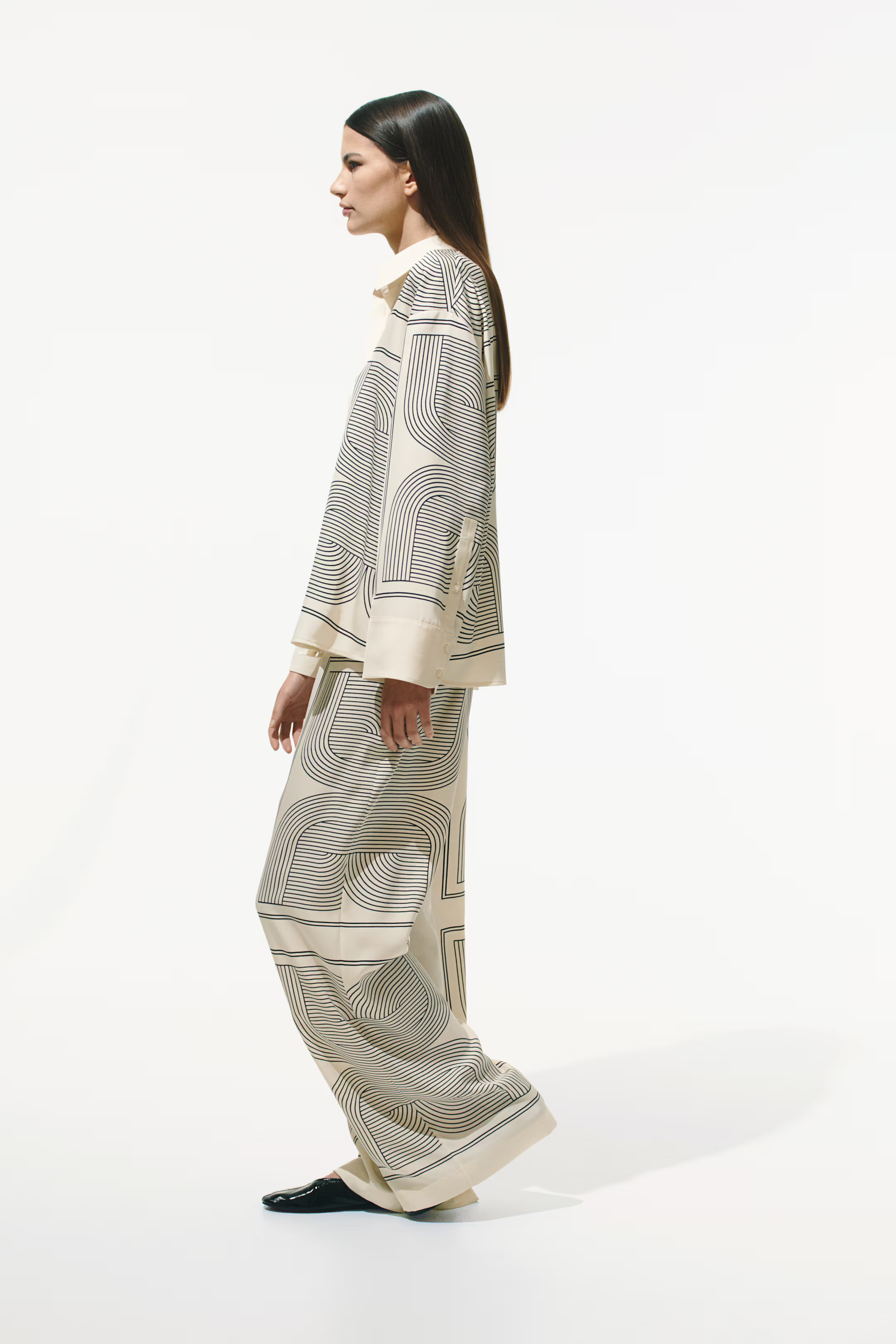 Pantaloni dritti | H&M (FR, IT, ES, PT, BE)