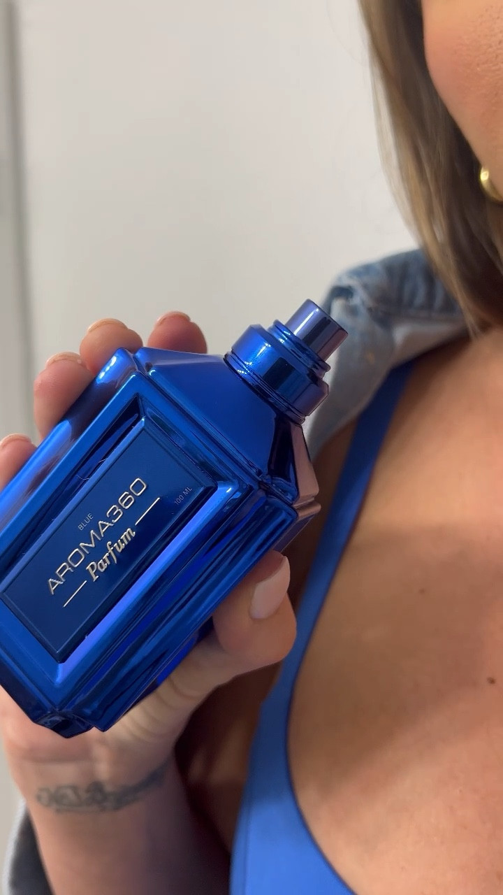 OBSESSED with @aroma360 ‘s new perfume and body line! I went with Blue because if you have ever been to the 1 hotel in Miami, this scent mimics that and demands attention. The main scent notes are amber, santal, iris, and oud wood. What’s your color? Use code ‘30ASHLEY’ for 30% off 💙 #Aroma360 #PerfumeAndBody #ad