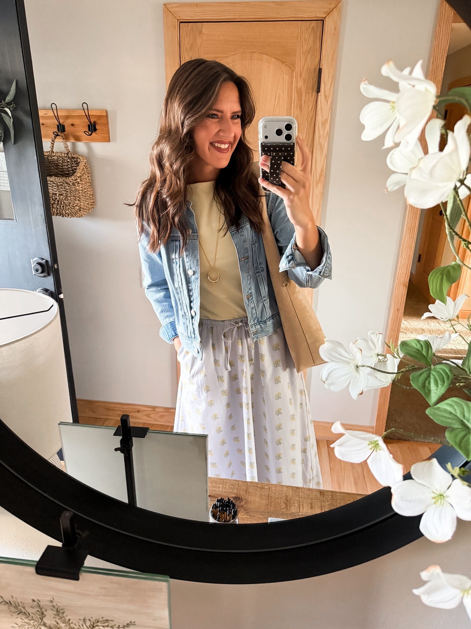 Church outfit | 100% cotton skirt 

Skirt - xs 
Tank - xs 
