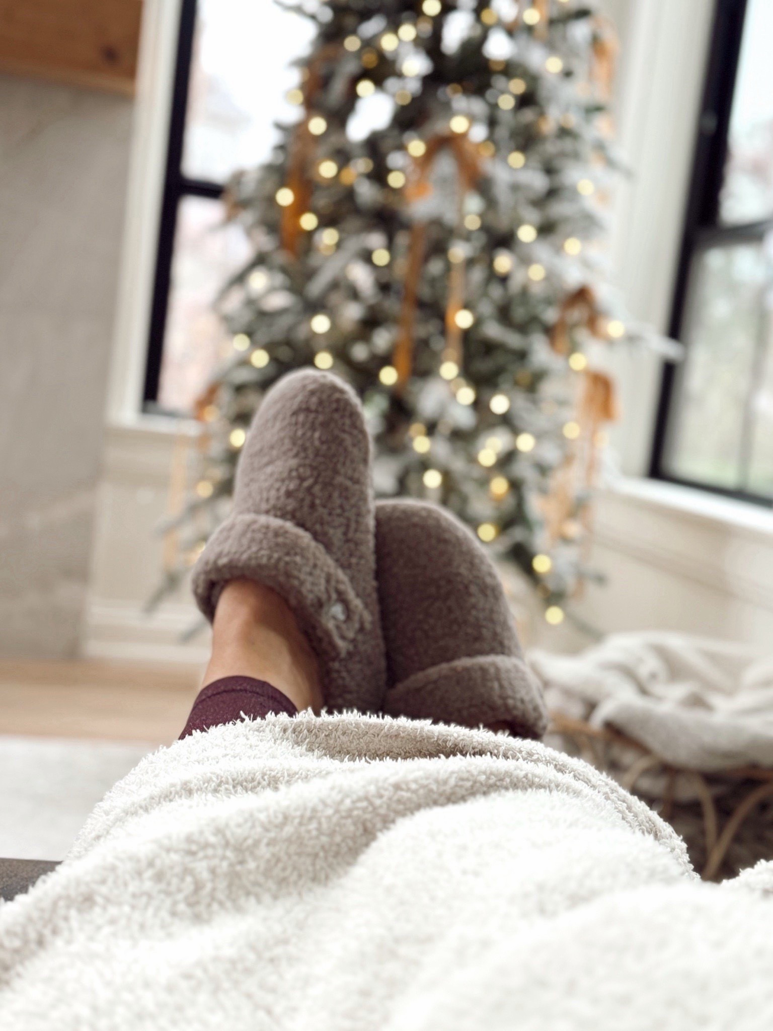 25% off my crocs today! Great cozy gift for her idea. 

Gifts for her. Cozy gifts. Shoe crush  

#LTKSaleAlert #LTKFindsUnder50 #LTKGiftGuide