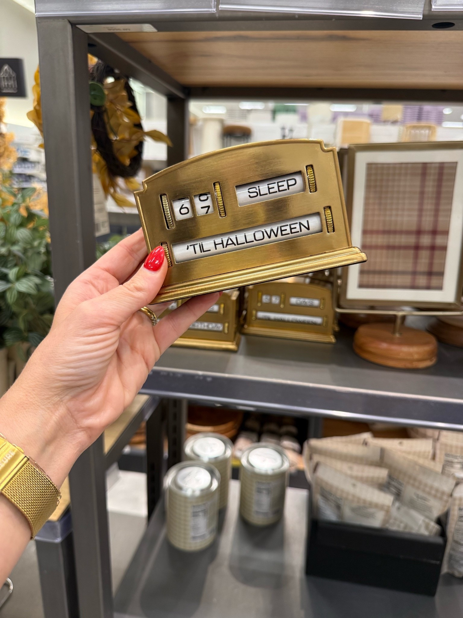 This is one of my children’s favorite decor pieces. We change it for every next coming holiday @Target

#LTKSaleAlert #LTKSeasonal #LTKHome