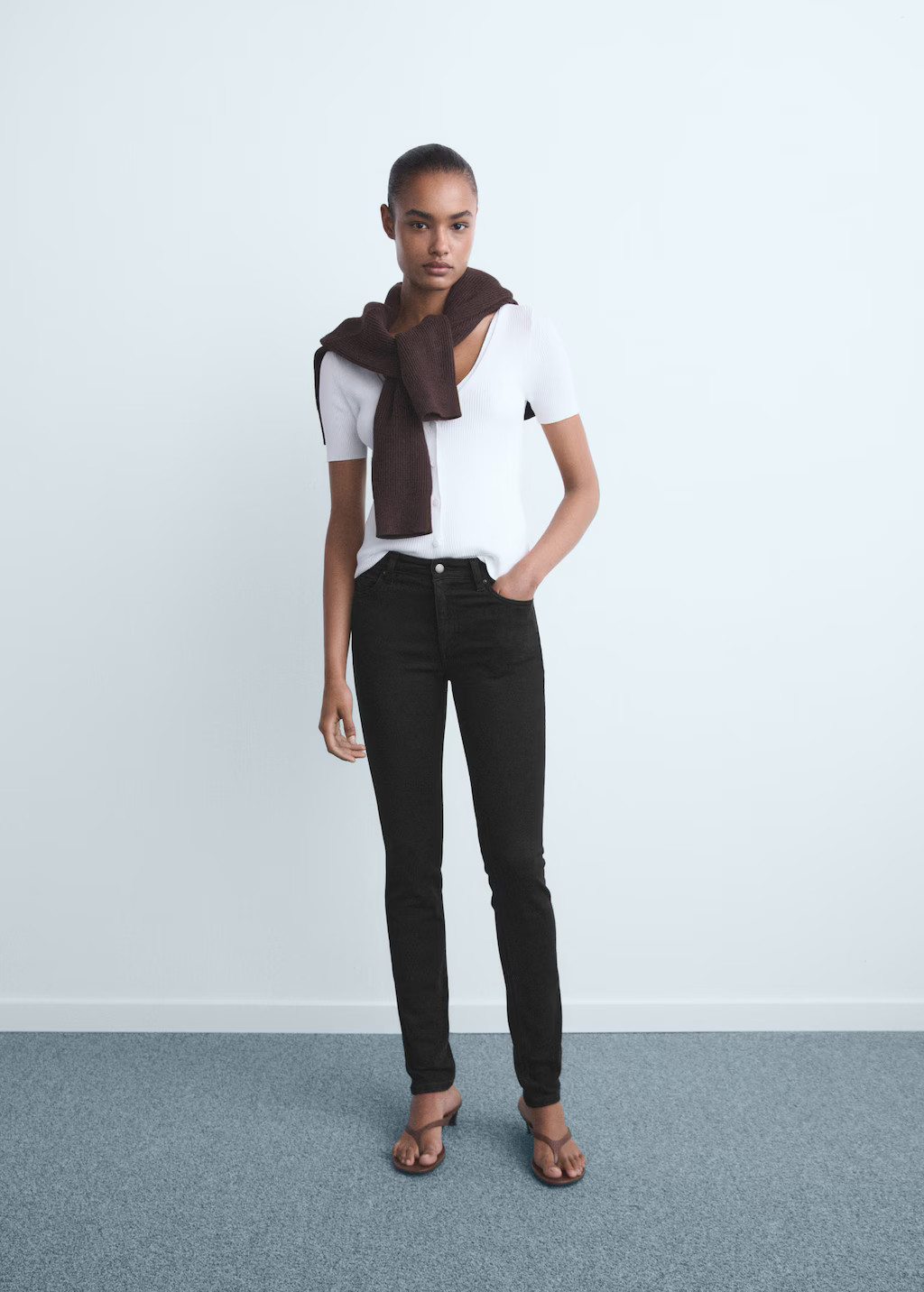Mid-rise skinny jeans black denim - Woman - 20 - MANGO | Mango (US/MX/AU)