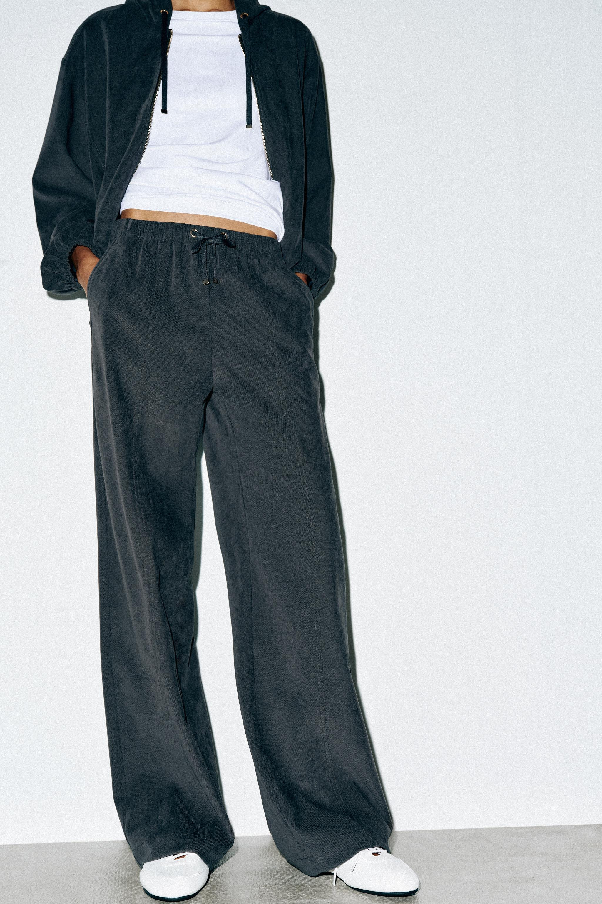 WIDE-LEG TROUSERS WITH ELASTIC WAIST | Zara UK