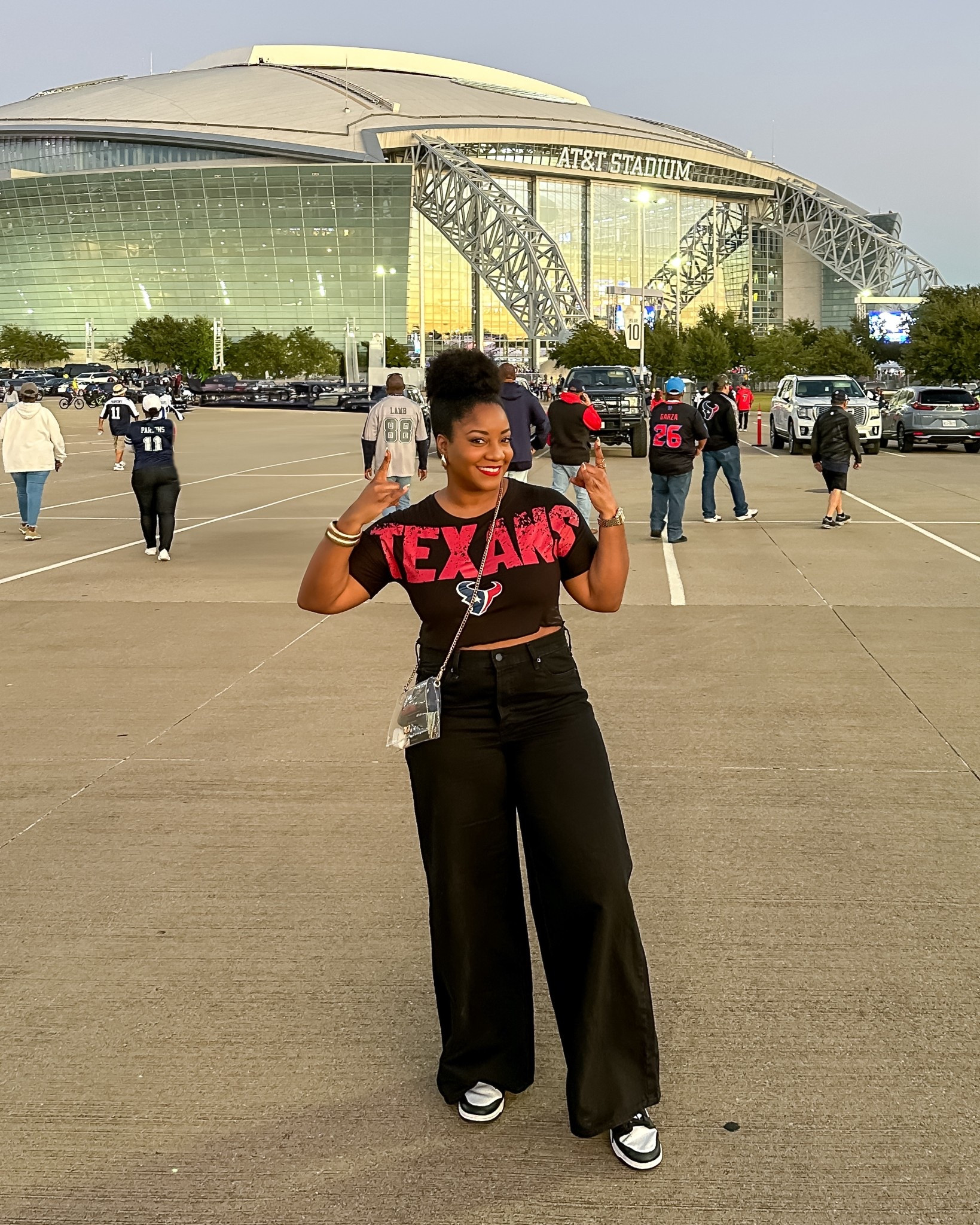 Game day ready! 🏈 

game day outfit / Texans game outfit / NFL game day style / sporty chic look / denim shorts outfit / casual outfit with sneakers / oversized football jersey outfit / stadium clear bag outfit / game day fashion / football game outfit / tailgate outfit ideas / cute game day outfit with sleeves


#LTKFindsUnder50 #LTKSeasonal #LTKMidsize