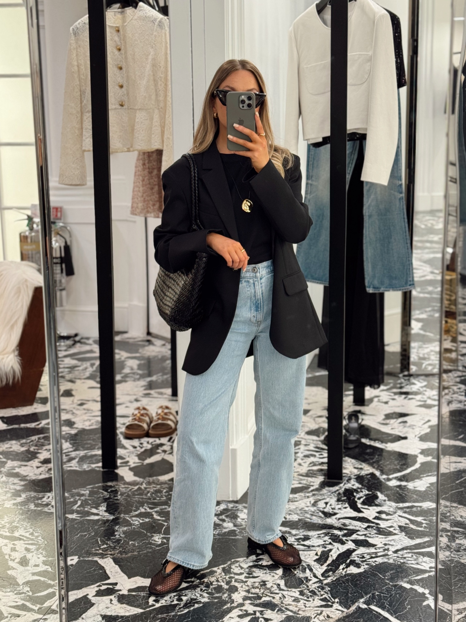 Simple jeans & a blazer ootd for a day in London. 

Blazer: 34
Jeans:25 short
T-shirt: small

#LTKshoes #LTKstyletip #LTKeurope