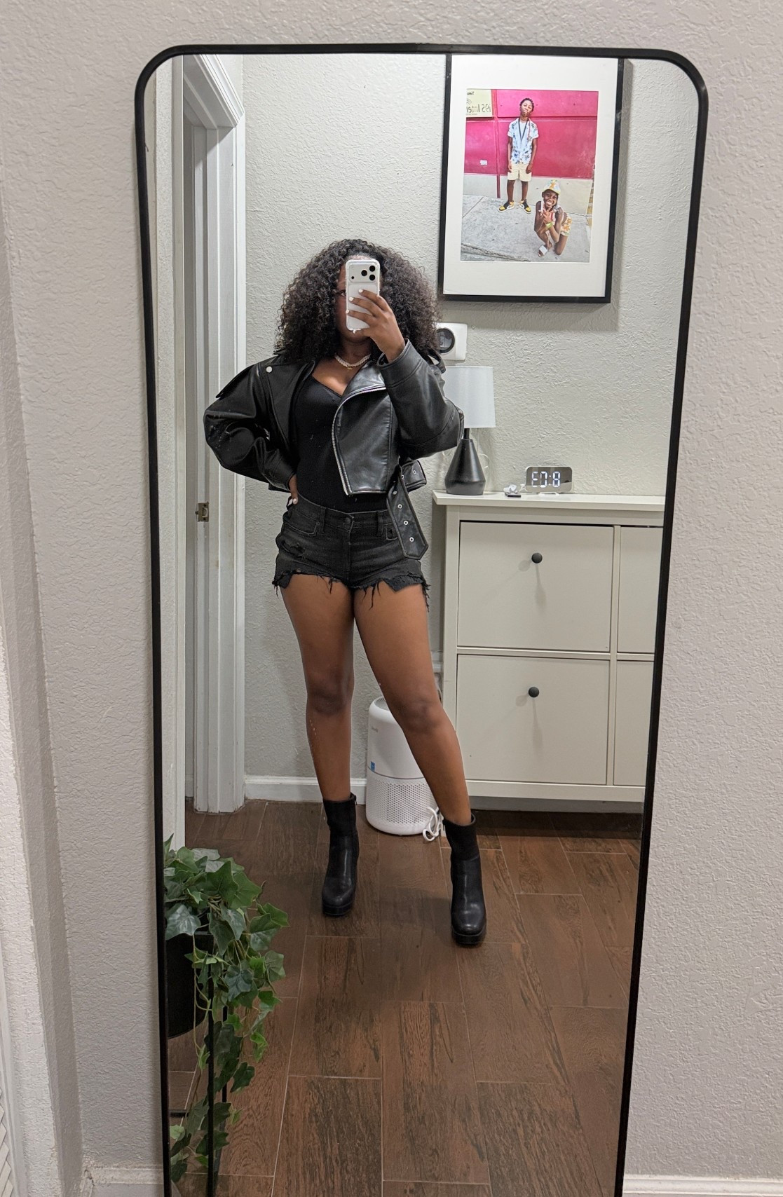My go-to “I’m her” outfit — faux leather jacket, black tank, distressed shorts & platform boots.
Shop the look below ⬇️

Hashtags:
#LTKStyle #LTKFallFashion #LTKOutfitInspo #LeatherJacketLook #AllBlackFit #StreetStyleEdit #NightOutLook #LTKUnder100 #OOTN

#LTKU #LTKStyleTip #LTKFindsUnder50
