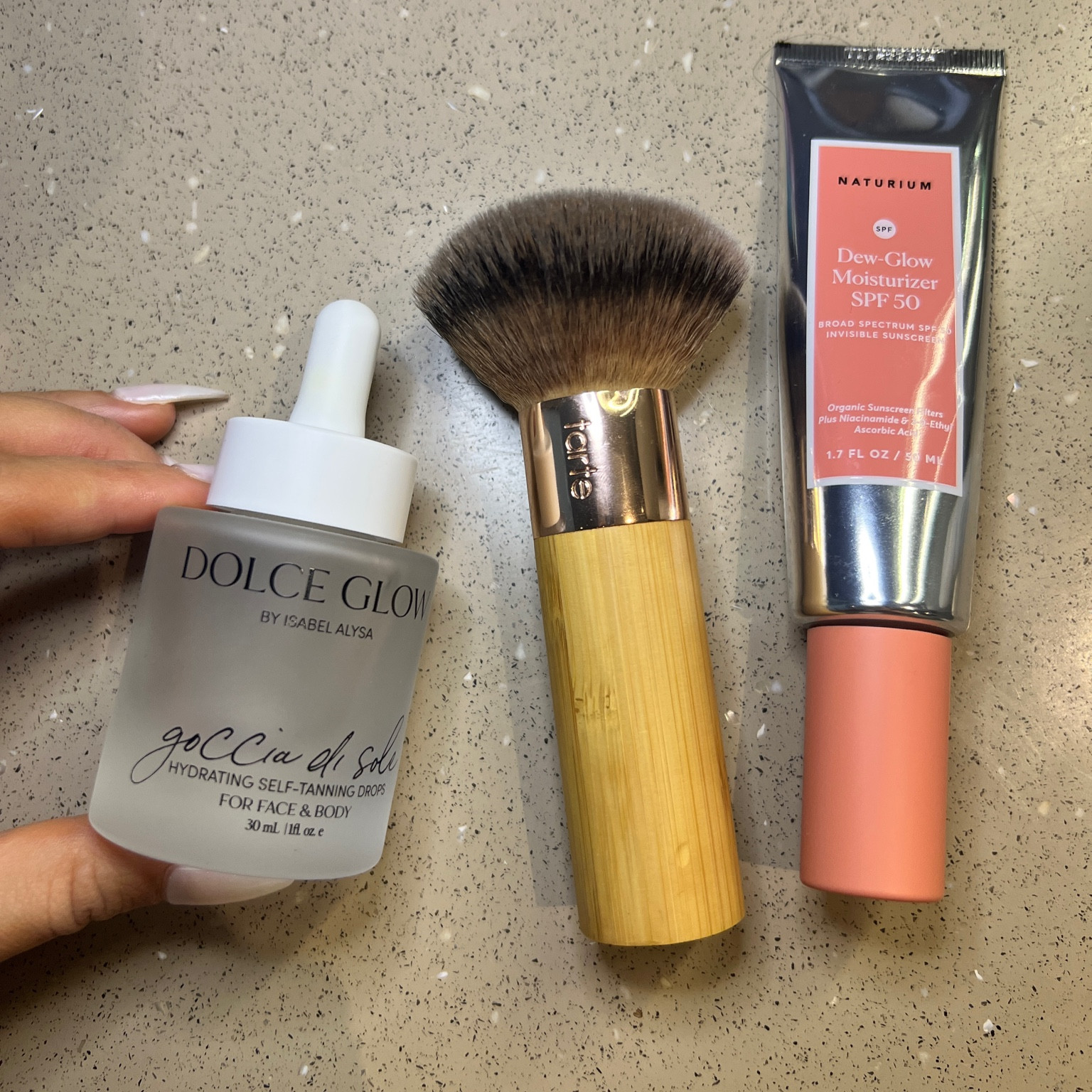 Face self tanner starter pack. Tan but hydrate your skin! Most self tanners make me break out and it’s so frustrating! This makes me glow and is dermatology tested! 🥰

#LTKbeauty #LTKtravel #LTKFind