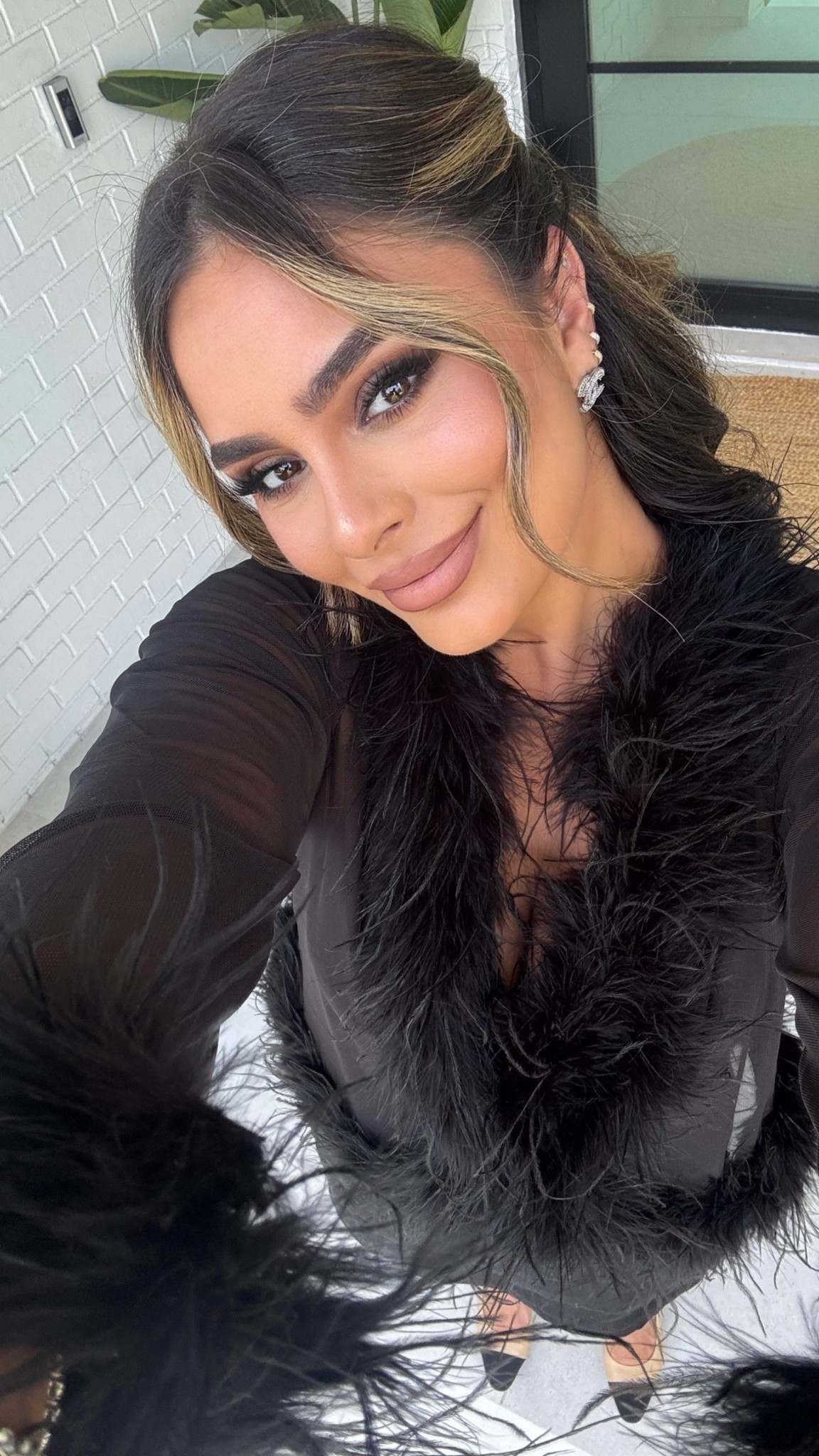 Makeup and and hair for a night out 

#LTKFindsUnder100 #LTKFindsUnder50 #LTKBeauty