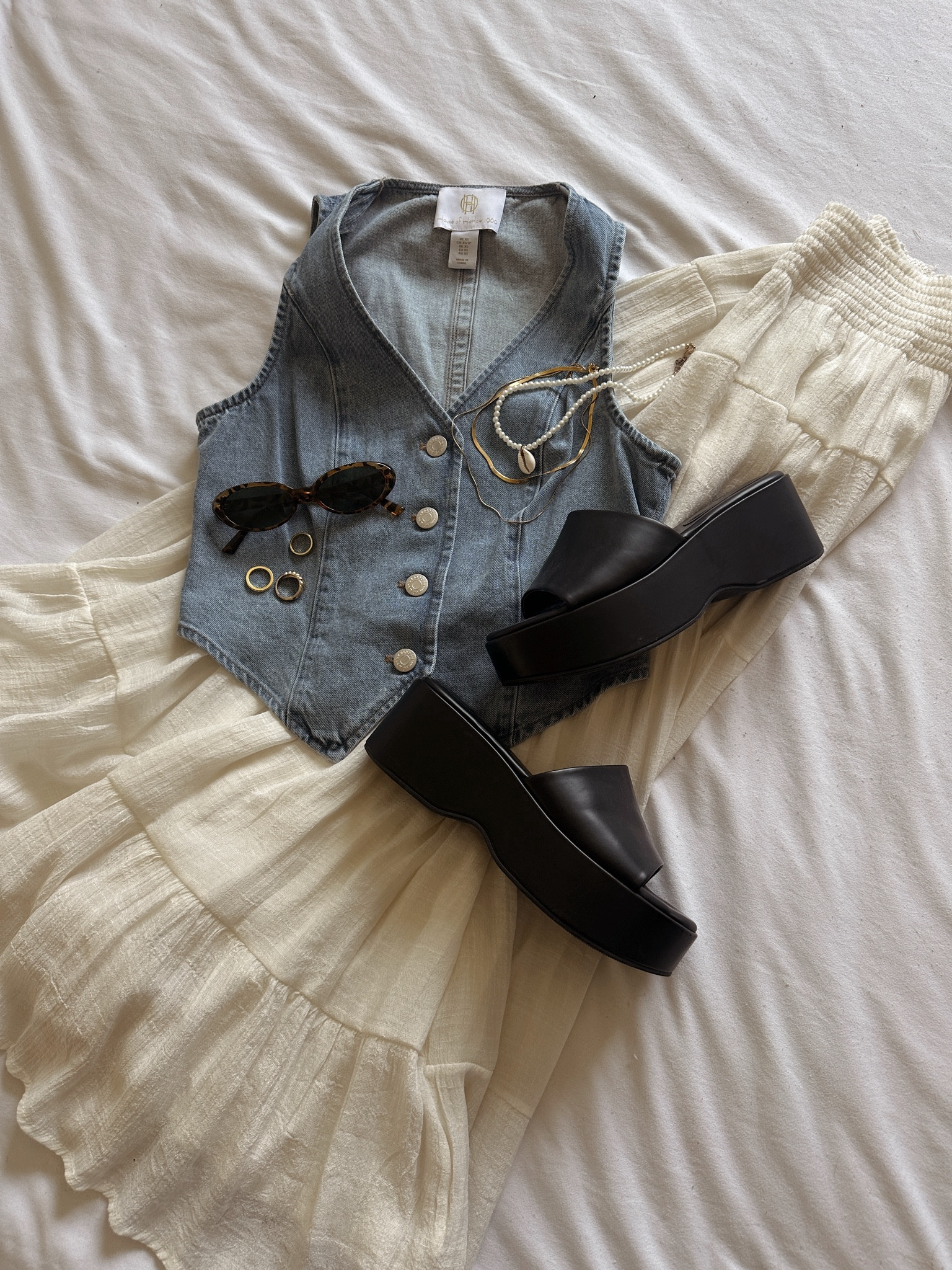 coastal cowboy outfit inspo 🤎🌊 

#LTKStyleTip #LTKShoeCrush #LTKFindsUnder100