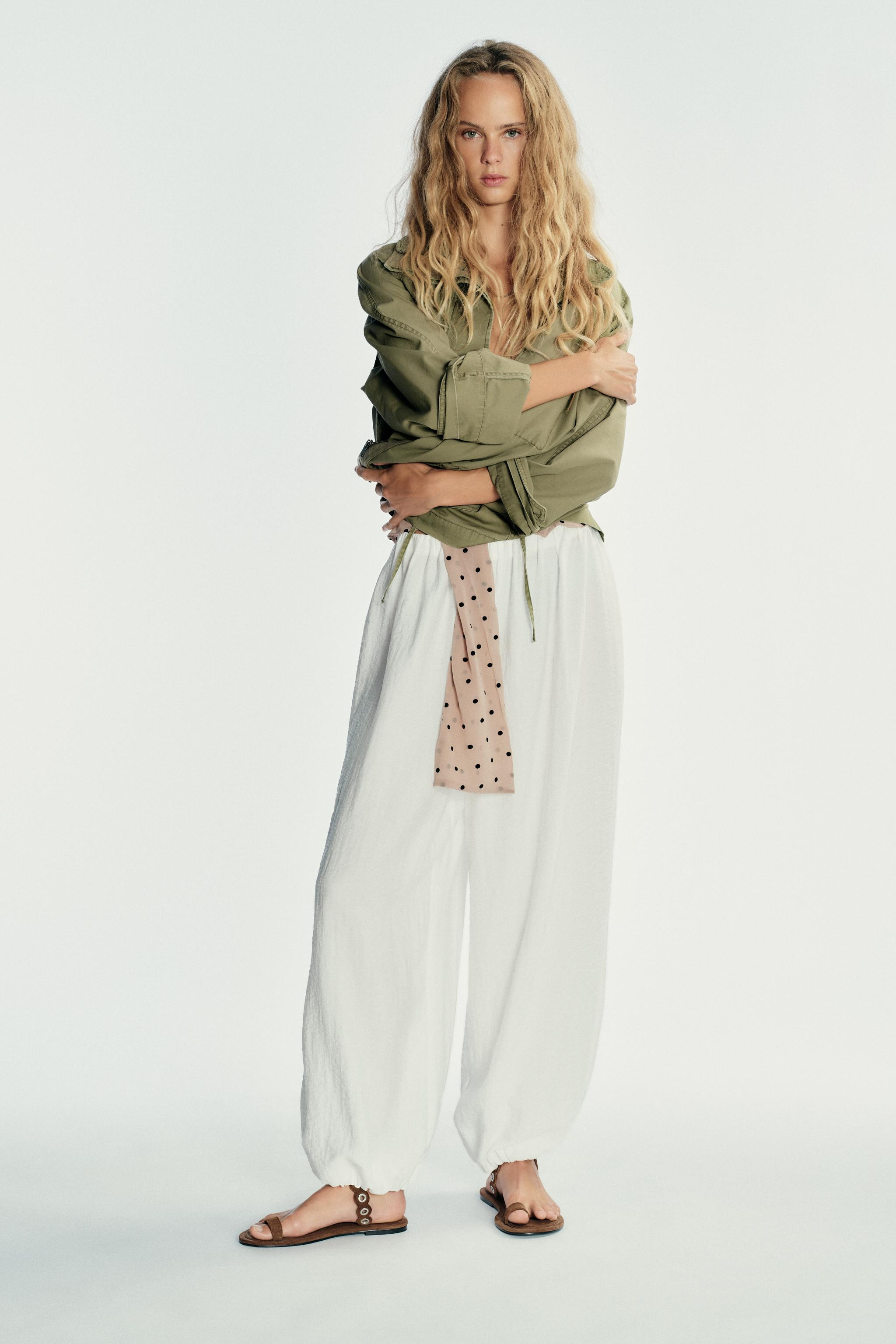FLOWY BALLOON PANTS$ 59.90Oyster-white | 6929/506/251Add to cartAddPants made of flowy fabric. Mi... | Zara US