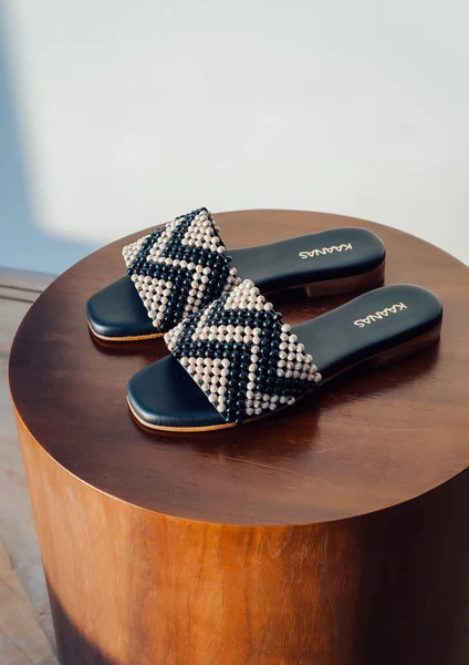 Alama Black | KAANAS