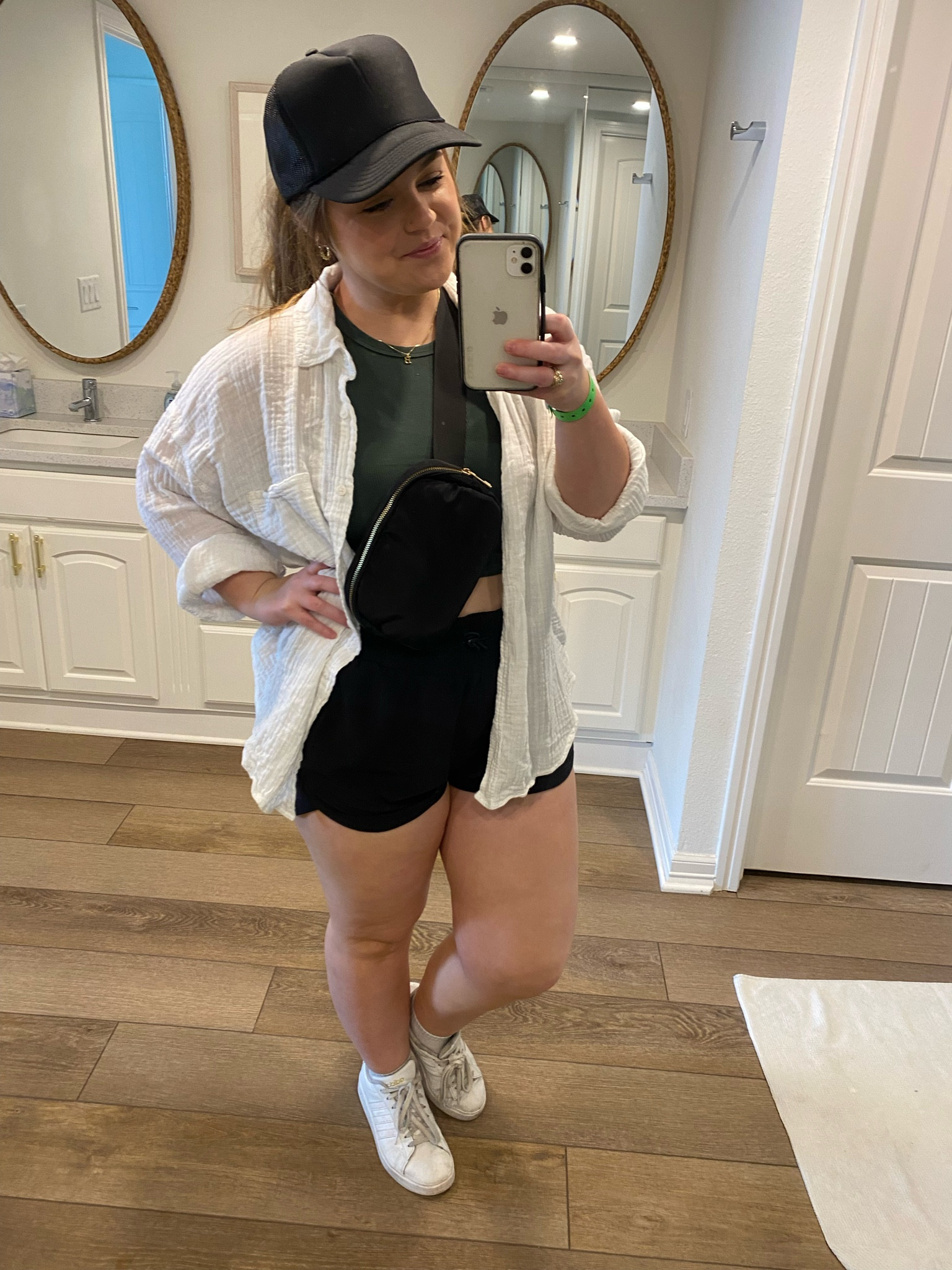 Travel day outfit! I love this cross body for easy access to my phone, wallet, etc.🫶🏻

#LTKtravel #LTKmidsize #LTKActive