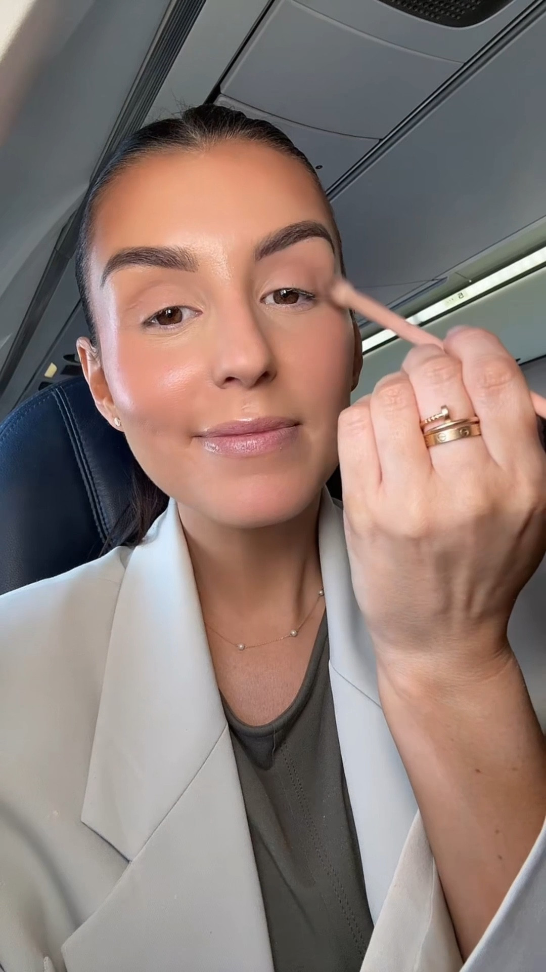 Getting ready on the go as always!! ✈️ 🇬🇧 

#LTKbeauty #LTKtravel #LTKireland