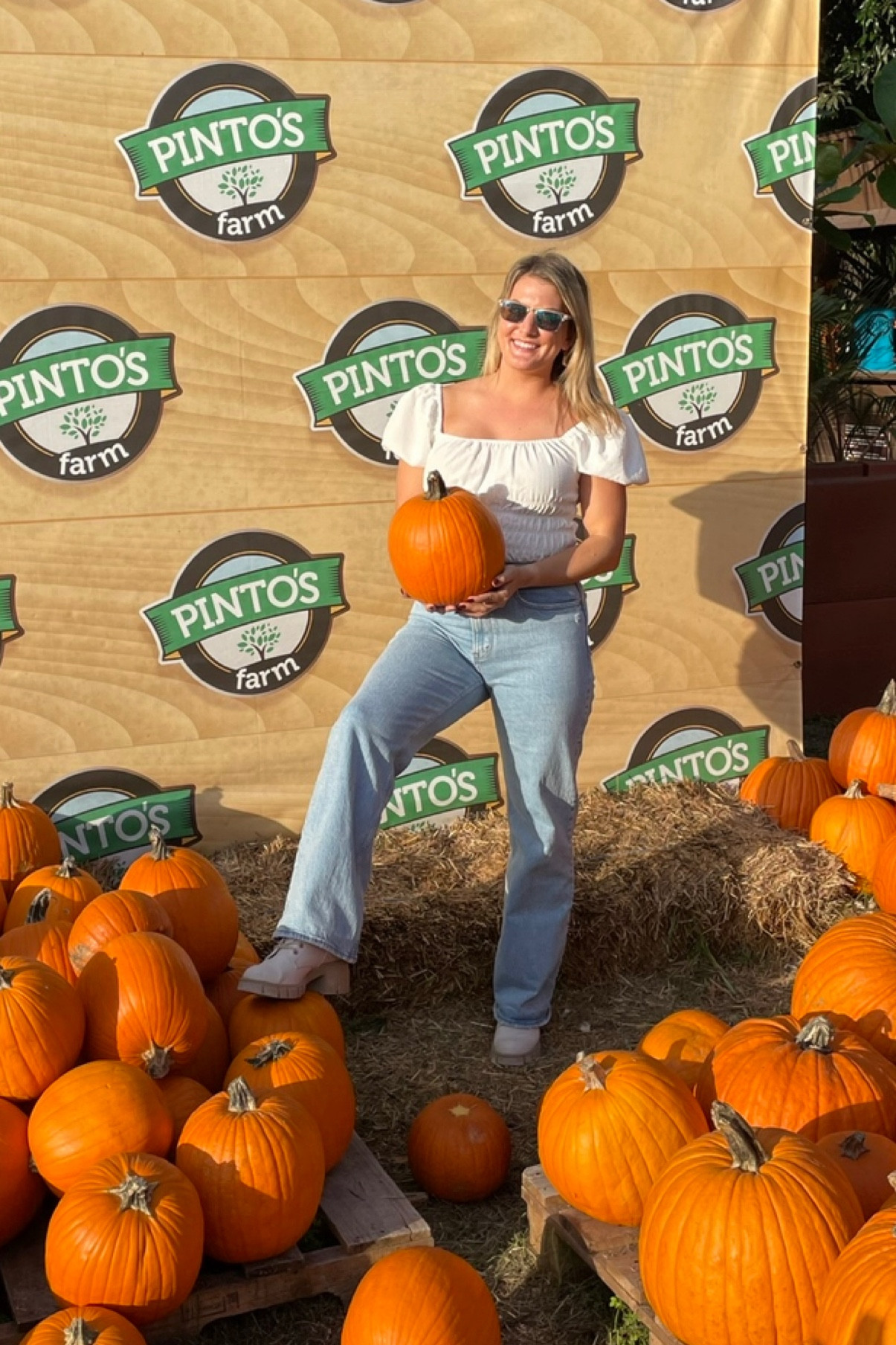 LTK Fall Sale - Abercrombie & Fitch jeans are a must have! 

#falloutfits #jeans #countryoutfit

#LTKSale #LTKsalealert #LTKSeasonal