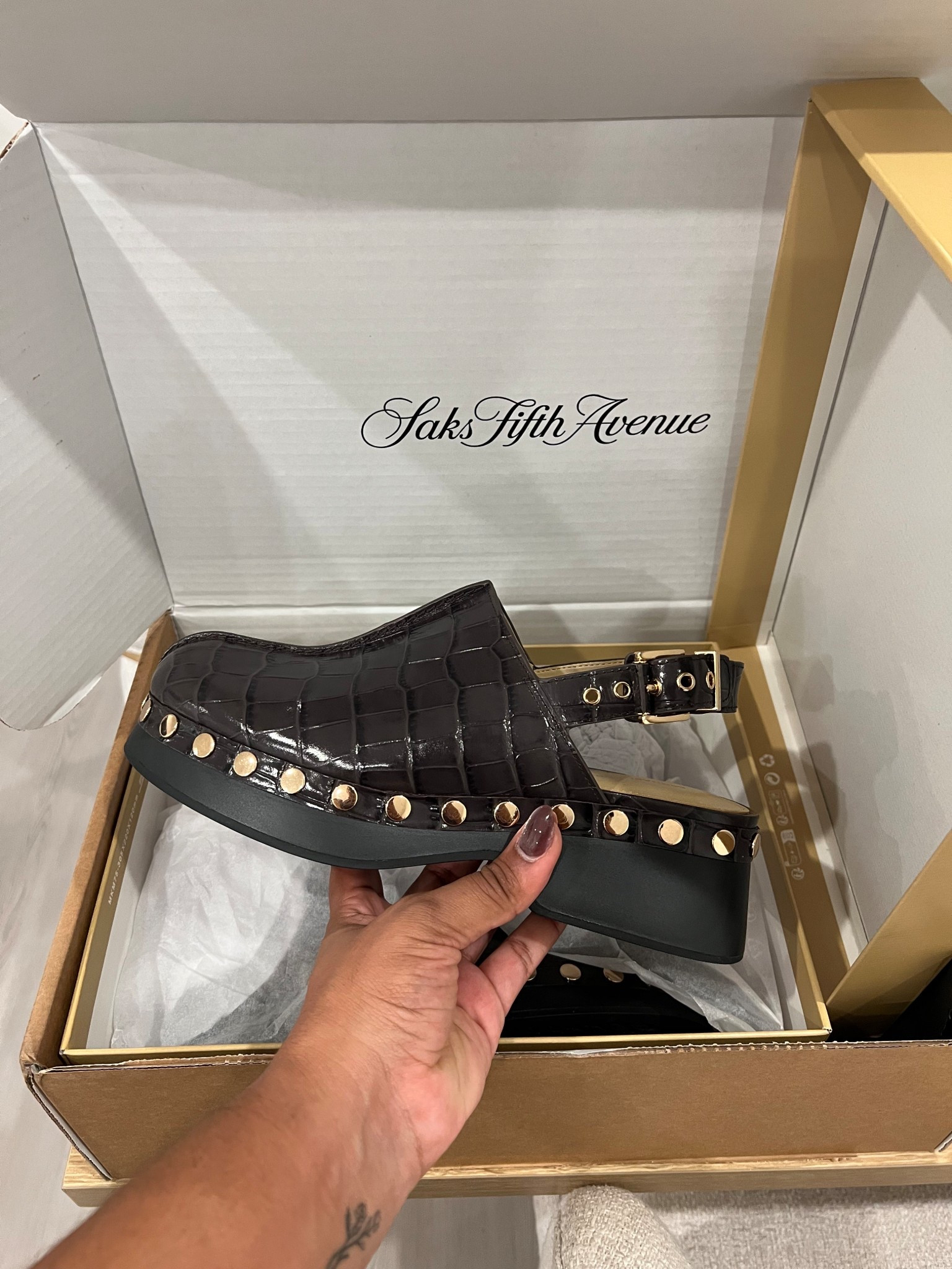 How cute are these! Got my true size 8 1/2 and they fit perfectly #shoes #michaelkors

#LTKStyleTip #LTKGiftGuide