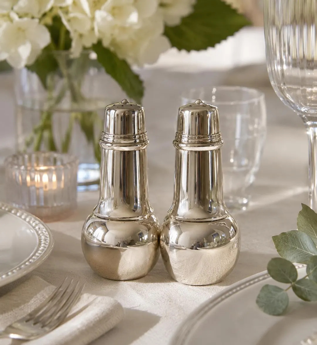 Beautiful Silverplate Salt and Pepper Set From International Silver Company - Etsy | Etsy (Global)