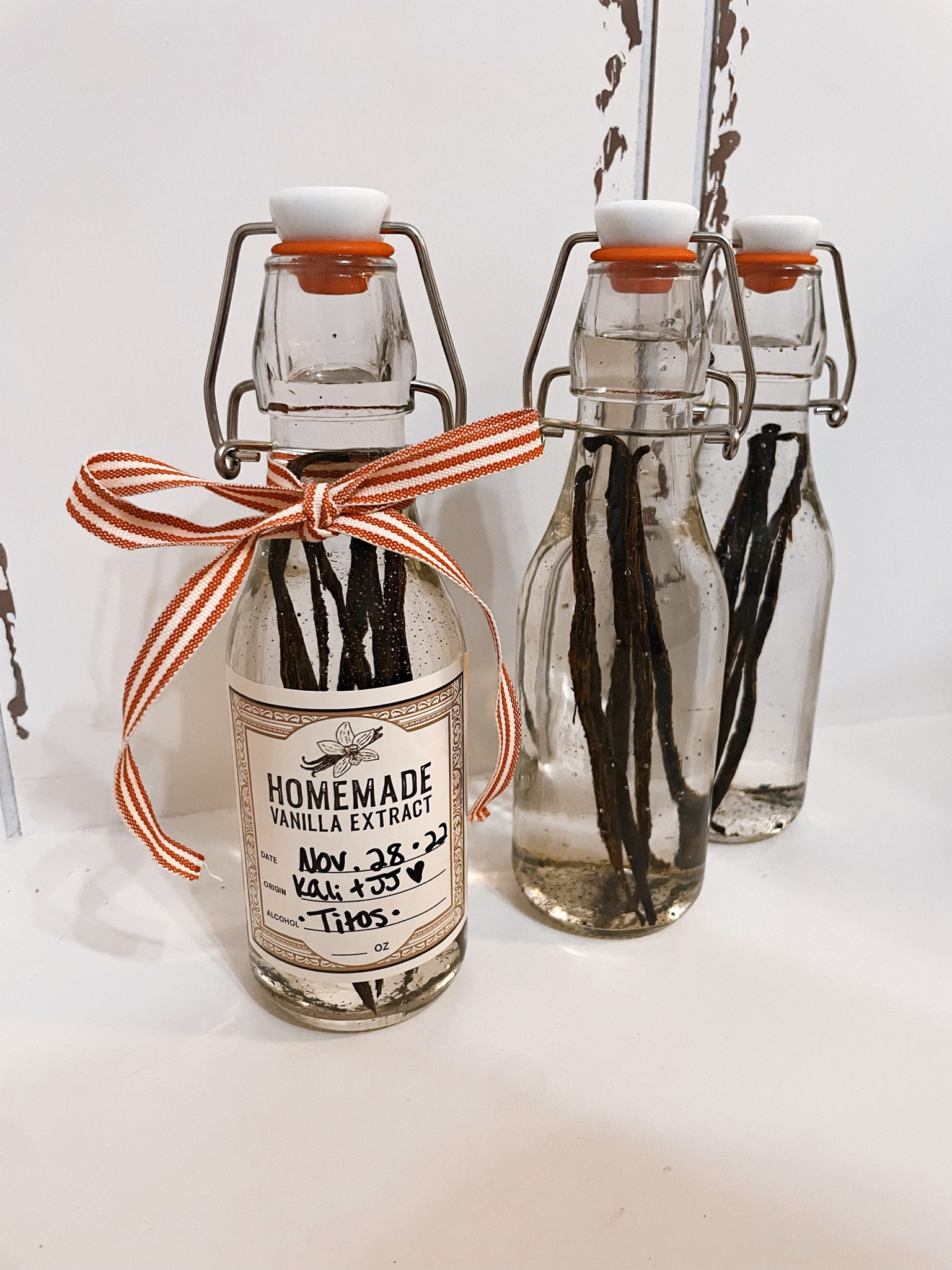 Homemade Vanilla Extract 

•Super easy DIY Christmas gift for the whole family🎁🎄all from Amazon!• 

#LTKunder50 #LTKGiftGuide #LTKHoliday