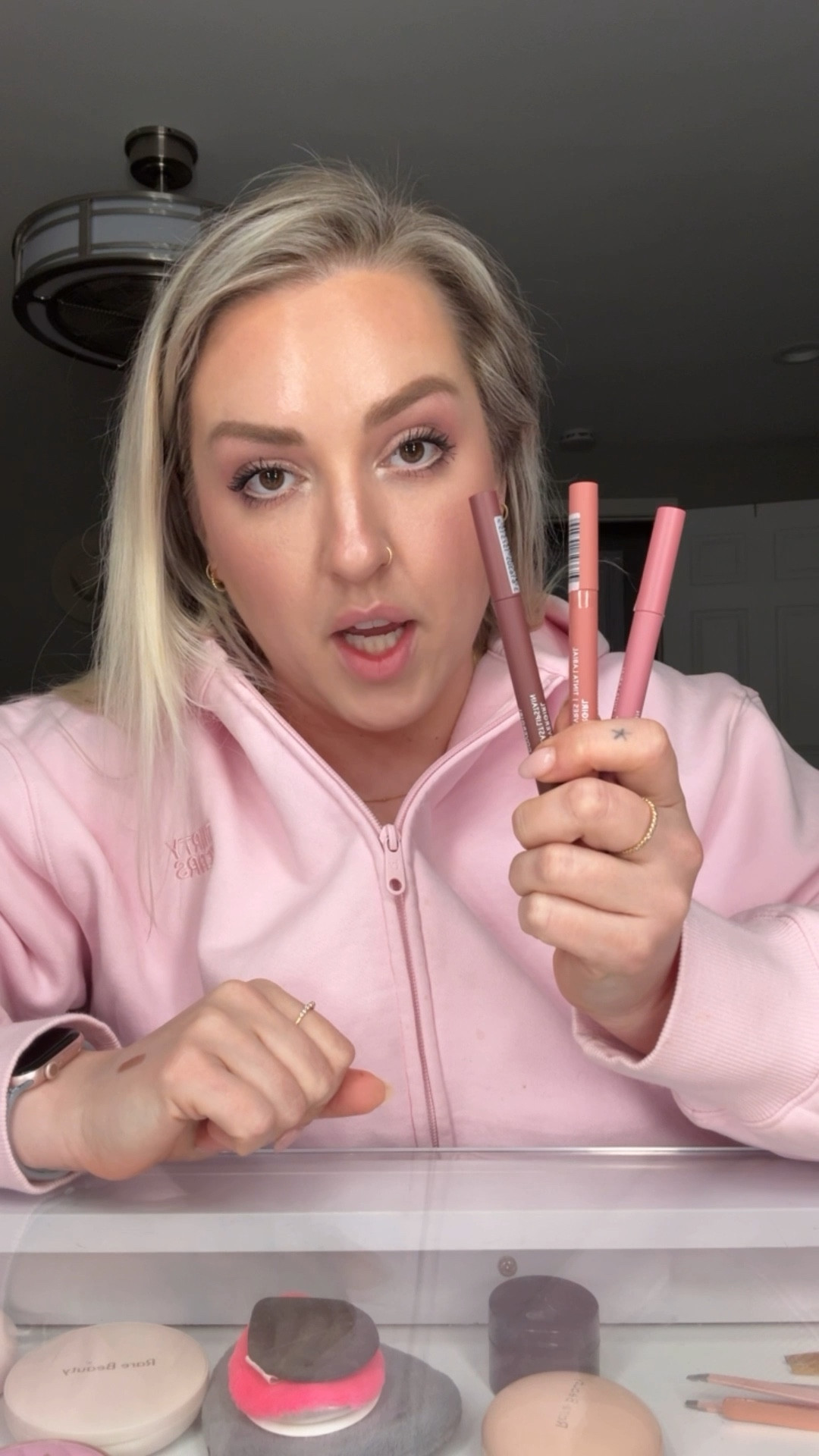 I know it’s hard to get your hands on the Summer Fridays lip liner marker so I found a great dupe for the formula and applicator (just not my beloved shade, ALMOND).

#LTKgrwm #LTKBeauty