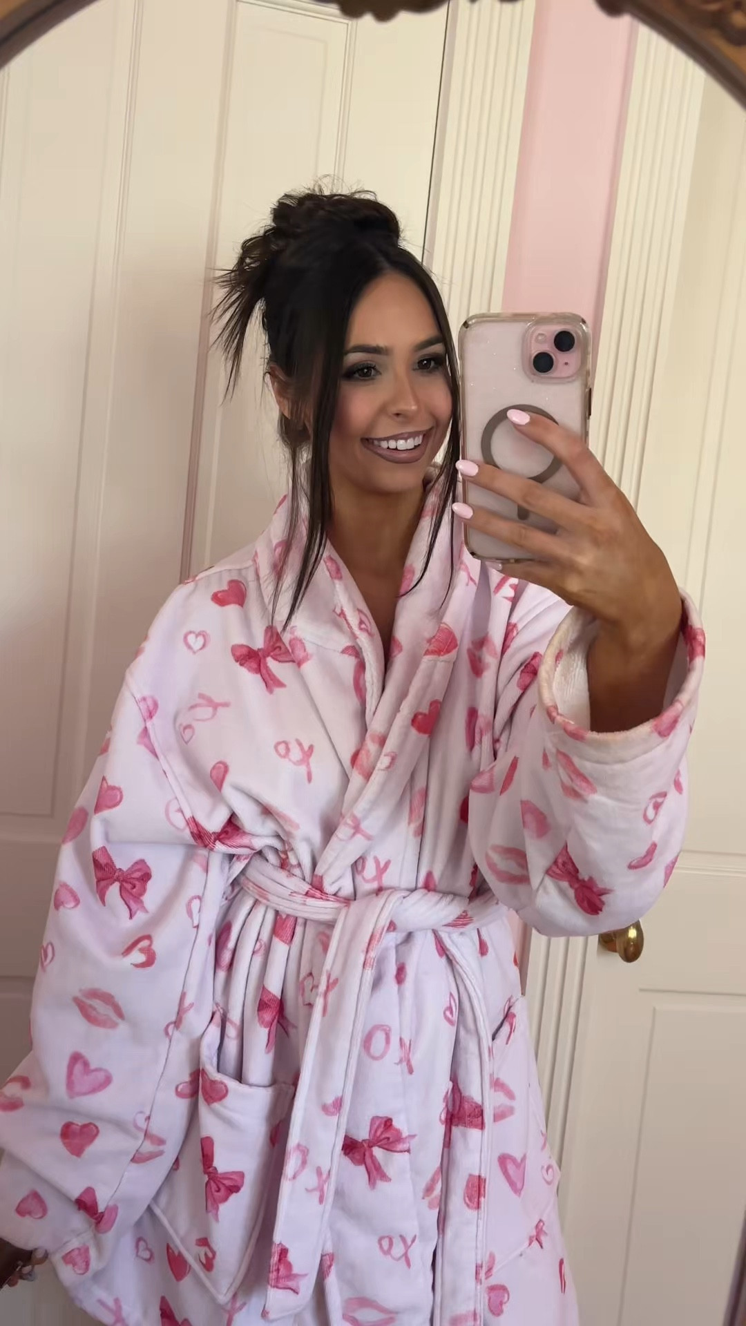 my favorite self tan!! it smells floral and it is the darkest best tan i’ve ever tried!! 

#LTKdayinmylife #LTKgrwm