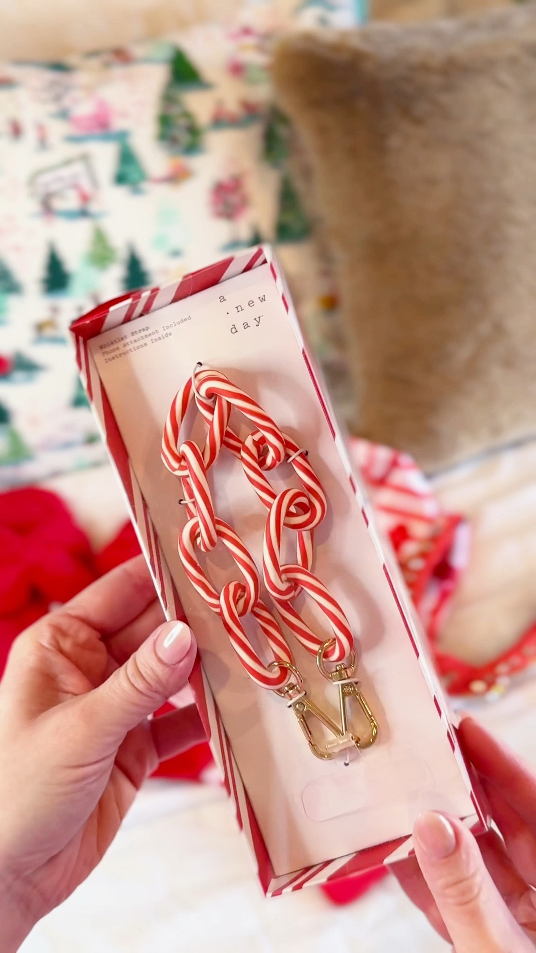 For all my glam homebody girlies! ✨🍷🧸🎀🍪 A perfect look for those cozy Christmas party’s!

#LTKParties #LTKGiftGuide #LTKHoliday