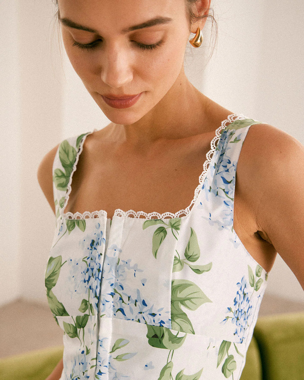 The White Square Neck Floral A-Line Midi Dress & Reviews - White - Dresses | RIHOAS | rihoas.com