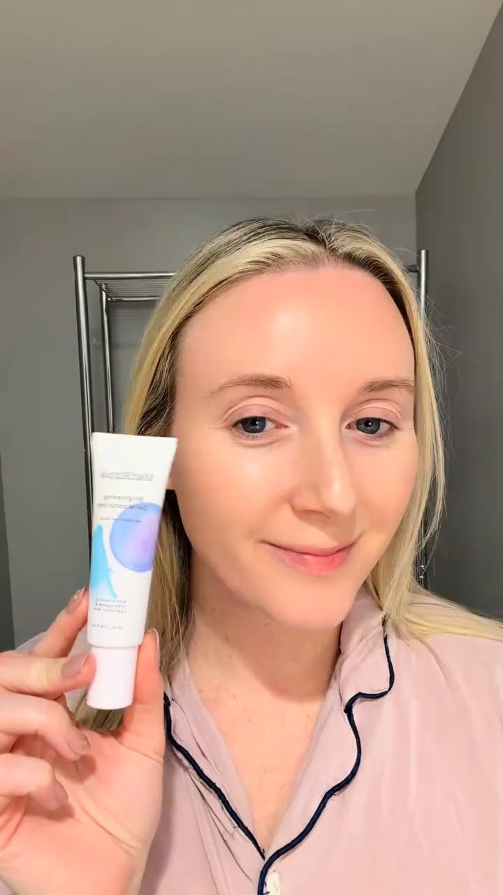 Are you looking for your next lightweight moisturizer? This moisturizer by @Mad Hippie left my skin feeling so hydrated and soft. #beauty #beautyritual #moisturizer #skincareroutine #skincaretips 

#LTKdayinmylife #LTKselfcare #LTKBeauty