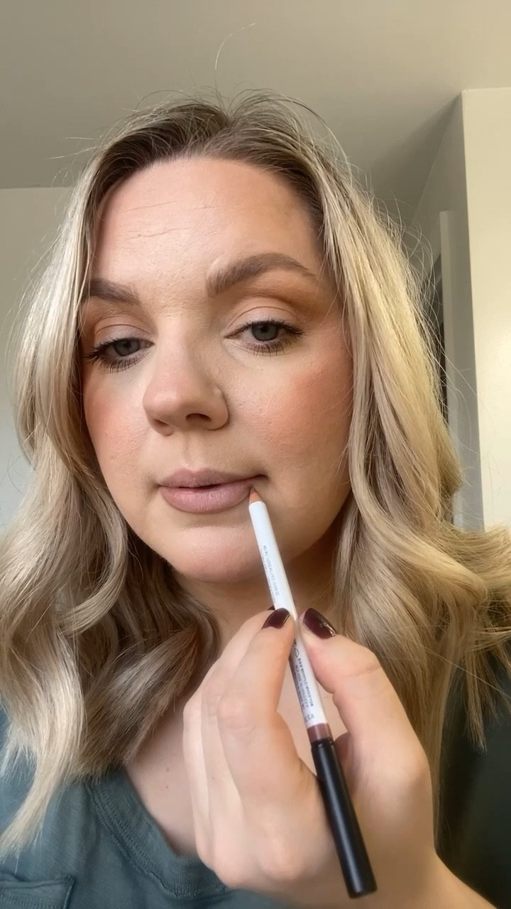 Got a new lip combo for us! This make up by Mario liner goes on so smoothly, and is part of the Sephora sale! Follow
It up with this super affordable elf lip oil, and you have one amazing Lippie! 


#LTKBeauty #LTKFindsUnder50 #LTKWatchNow