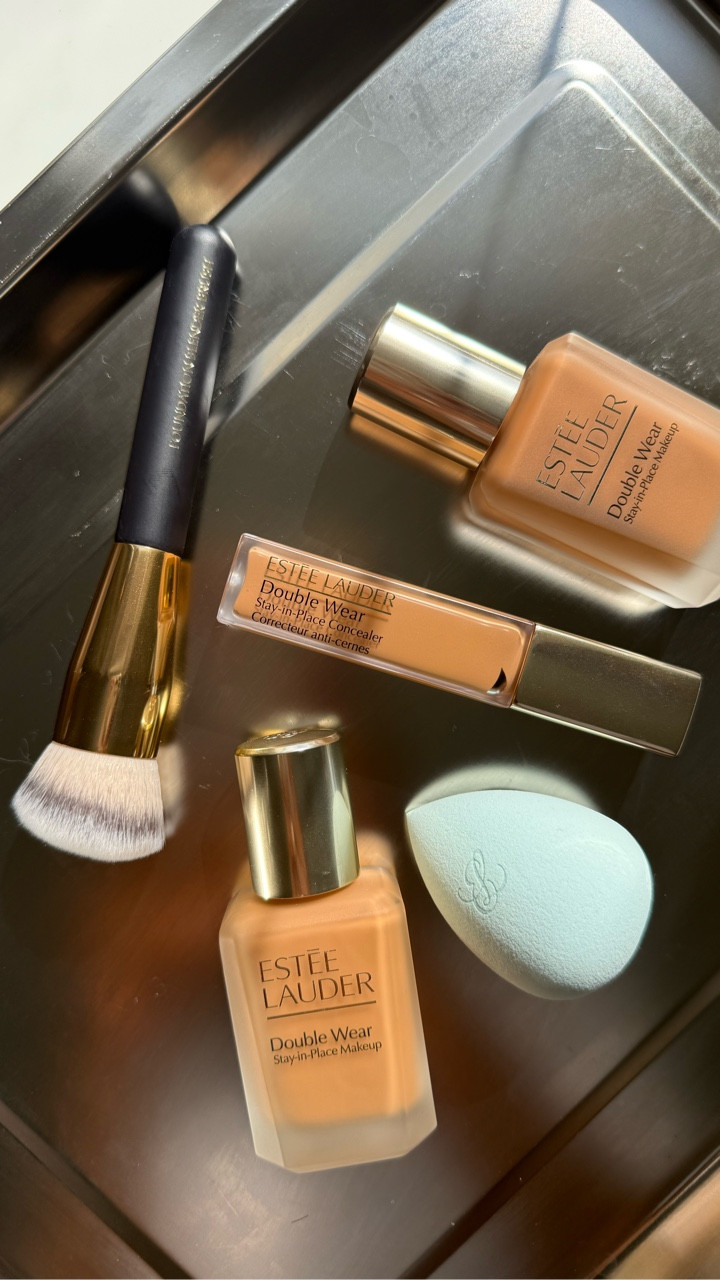 If we are still shade twins… that means your are now shade 5N1.5 in the NEW @esteelauderuk double wear foundation✨

available in 60 shades @sephorauk @lookfantastic @bootsuk

#esteelauderdoublewear #newmakeup #foundation #makeup