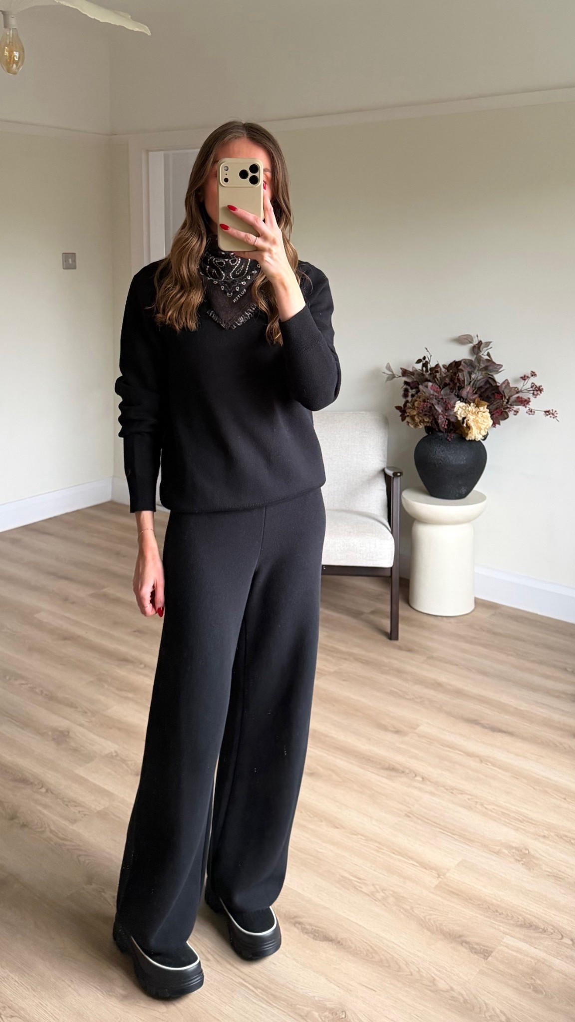 Get ready with me for the airport! I’m off on a winter city break

Wearing a small in the Uniqlo black jumper
Small in the matching knitted trousers, I’m 5ft 6
Small in the Uniqlo long sleeve white t-shirt
Kujten cashmere neck scarf- I can’t link on here so I’ve linked similar 
Sorel Torino snow boots 

#LTKwinter #LTKuk #LTKfestive