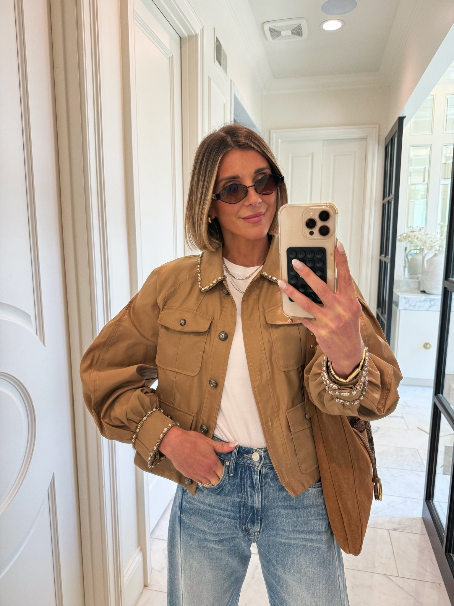 My outfit of the day yesterday! My MOTHER jeans were recently restocked and they are sooo comfortable. Linked a few other MOTHER jeans on sale at Nordstrom right now!

#LTKootd #LTKSeasonal #LTKSaleAlert