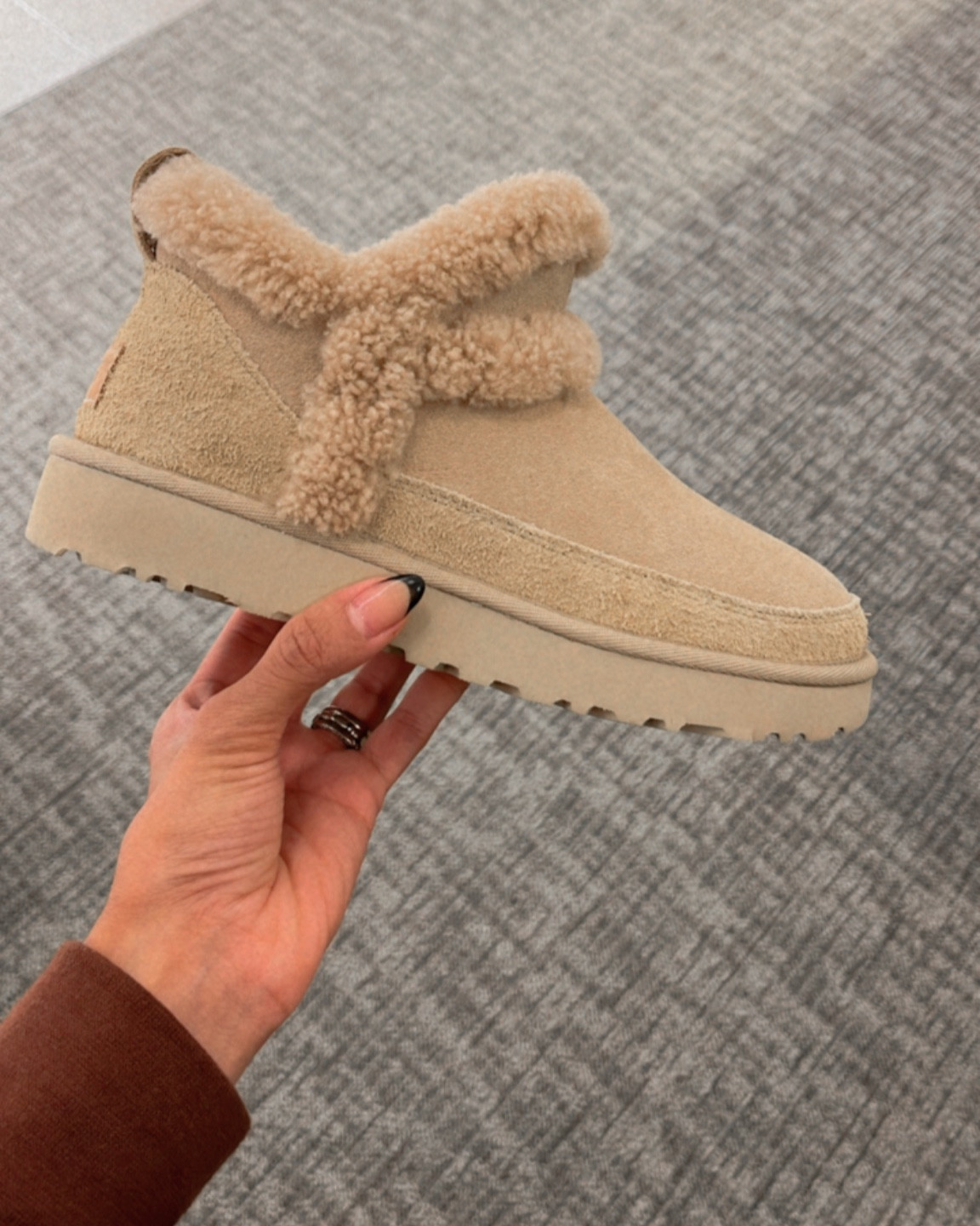 Ugg spillseam
Cozy uggs

#LTKShoeCrush #LTKSeasonal #LTKStyleTip