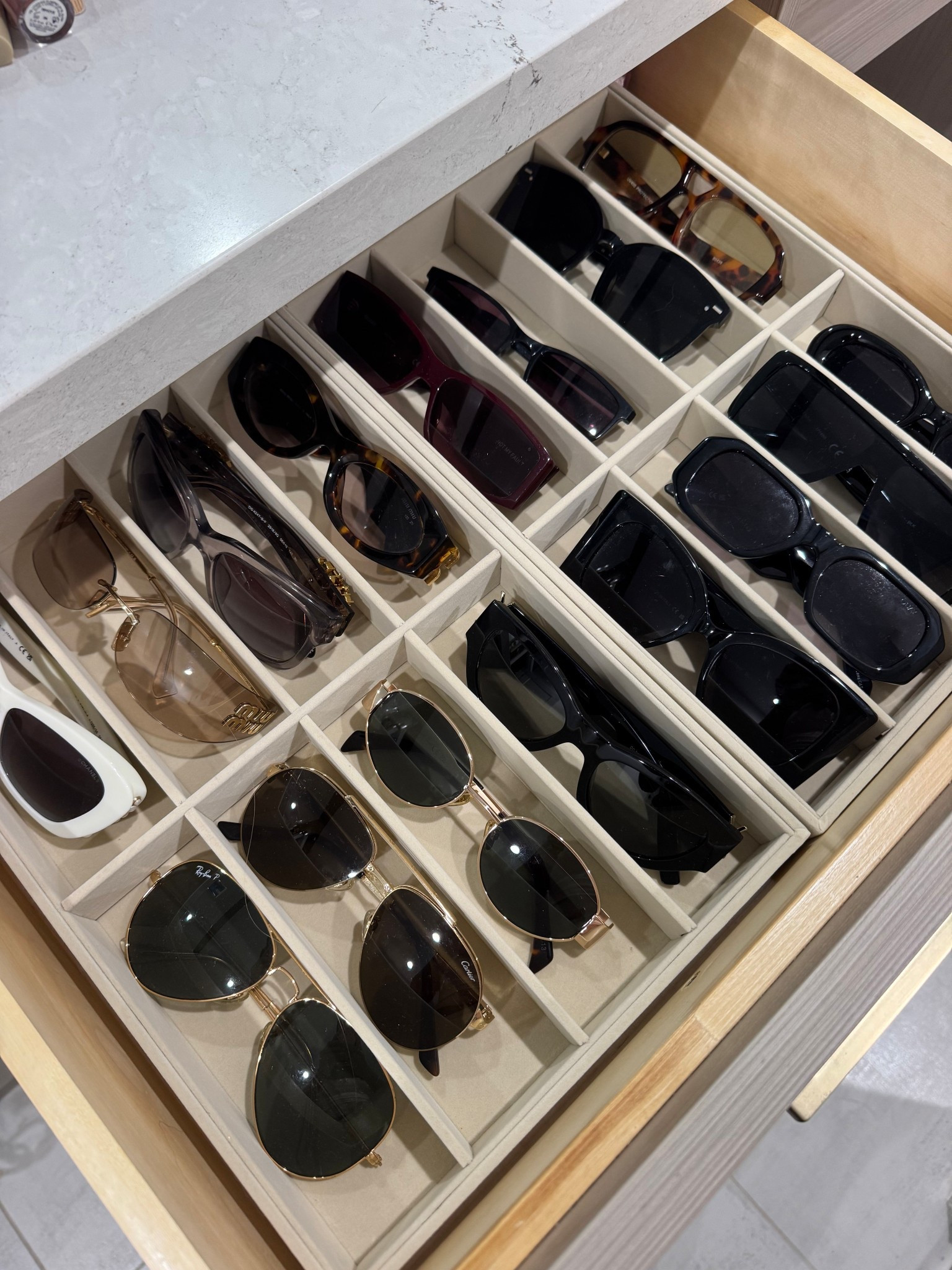 Sunglass organizer

Amazon finds, Amazon. Sunglasses, organizer

#LTKTravel #LTKdayinmylife #LTKmomlife