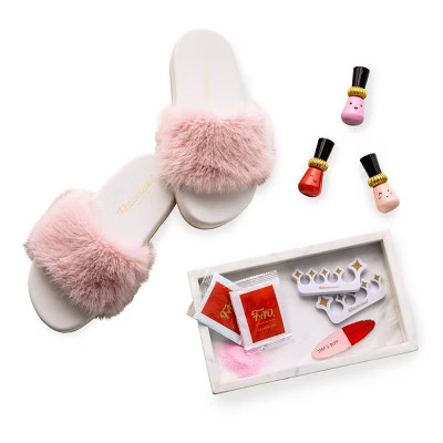 FAO Schwarz Slippers Pedicure Gift Set | Target