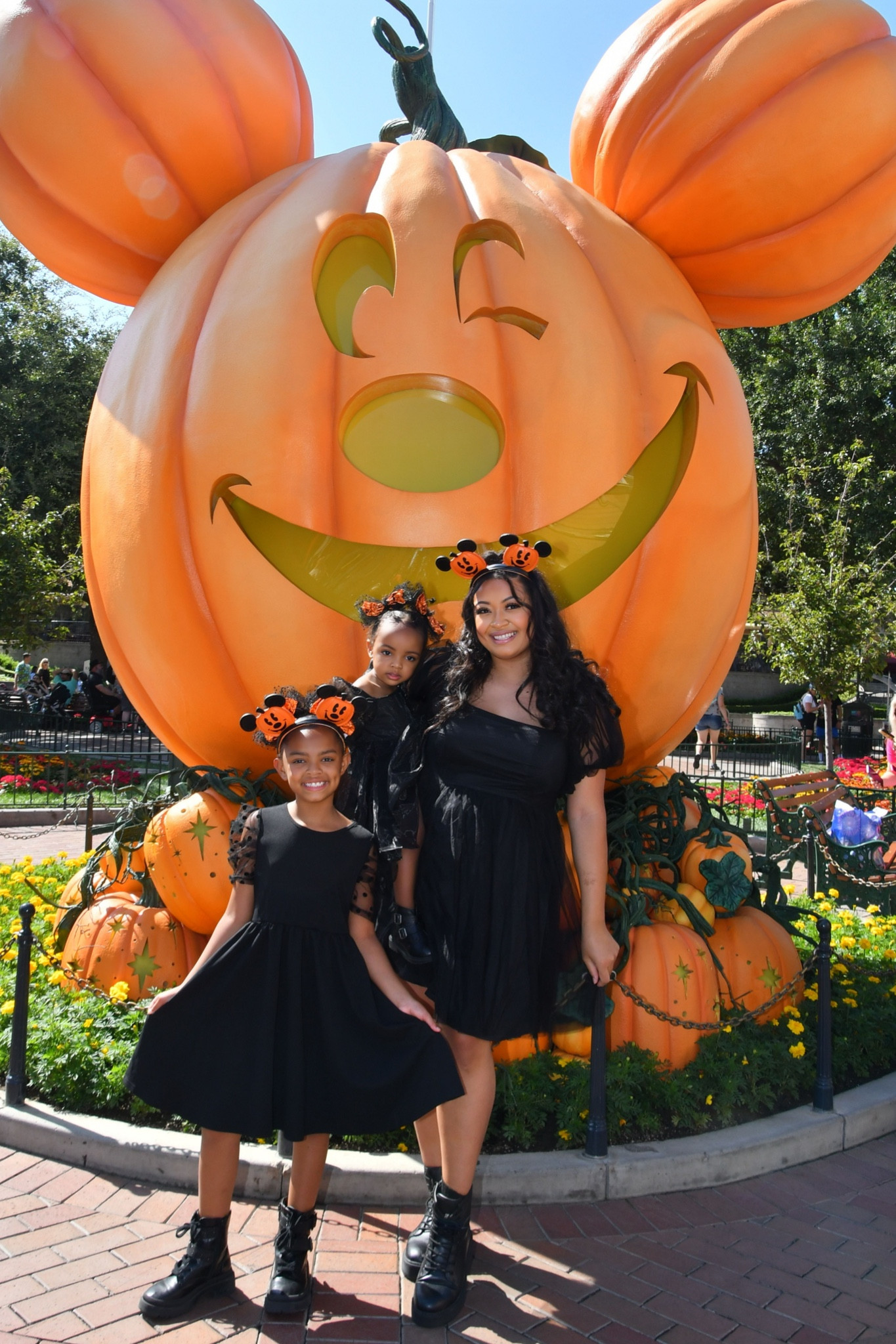 Disneyland Halloween Pumpkin 🎃 🖤

#LTKHalloween #LTKkids #LTKfamily