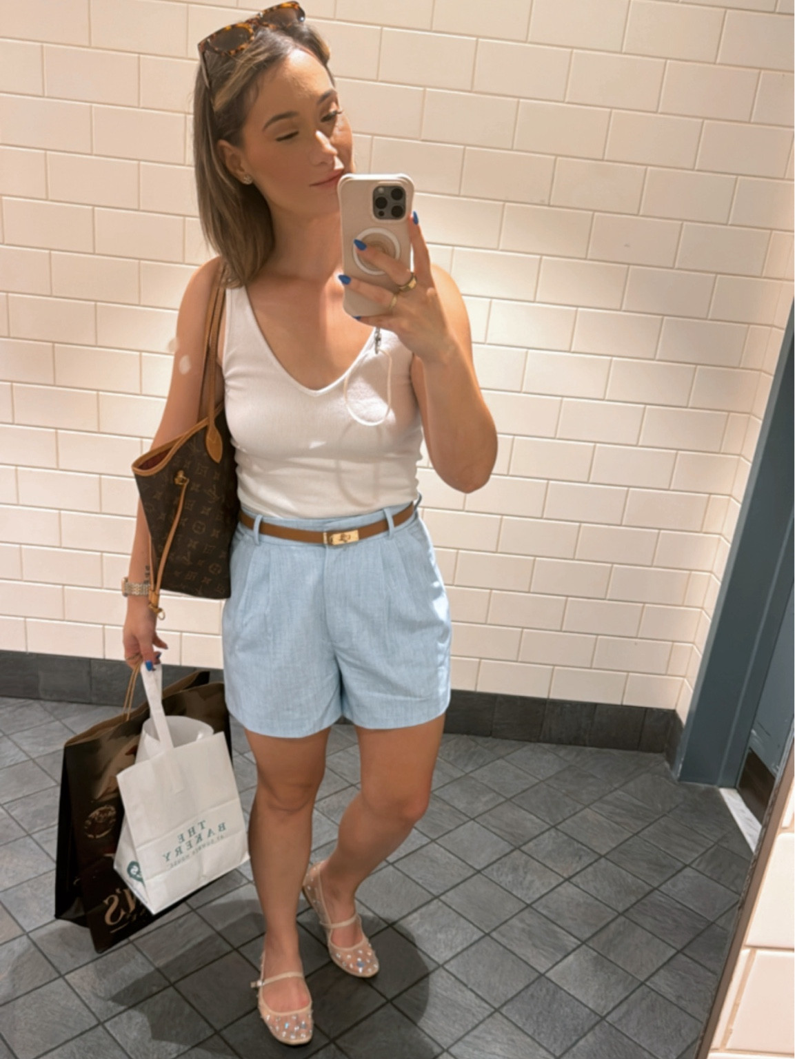 Summer outfit 
Abercrombie shorts 
Tailored shorts 
Abercrombie 

#LTKFindsUnder50 #LTKStyleTip #LTKShoeCrush