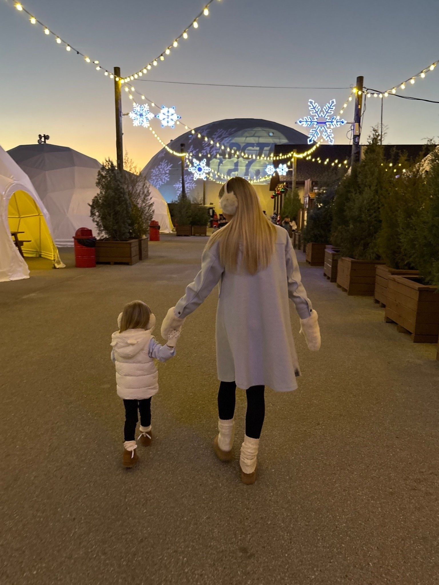 mommy & me winter fashion 🧸❄️


winter style. winter boots. kids bubble vest. ear muffs. mittens.

#LTKSaleAlert #LTKootd #LTKKids