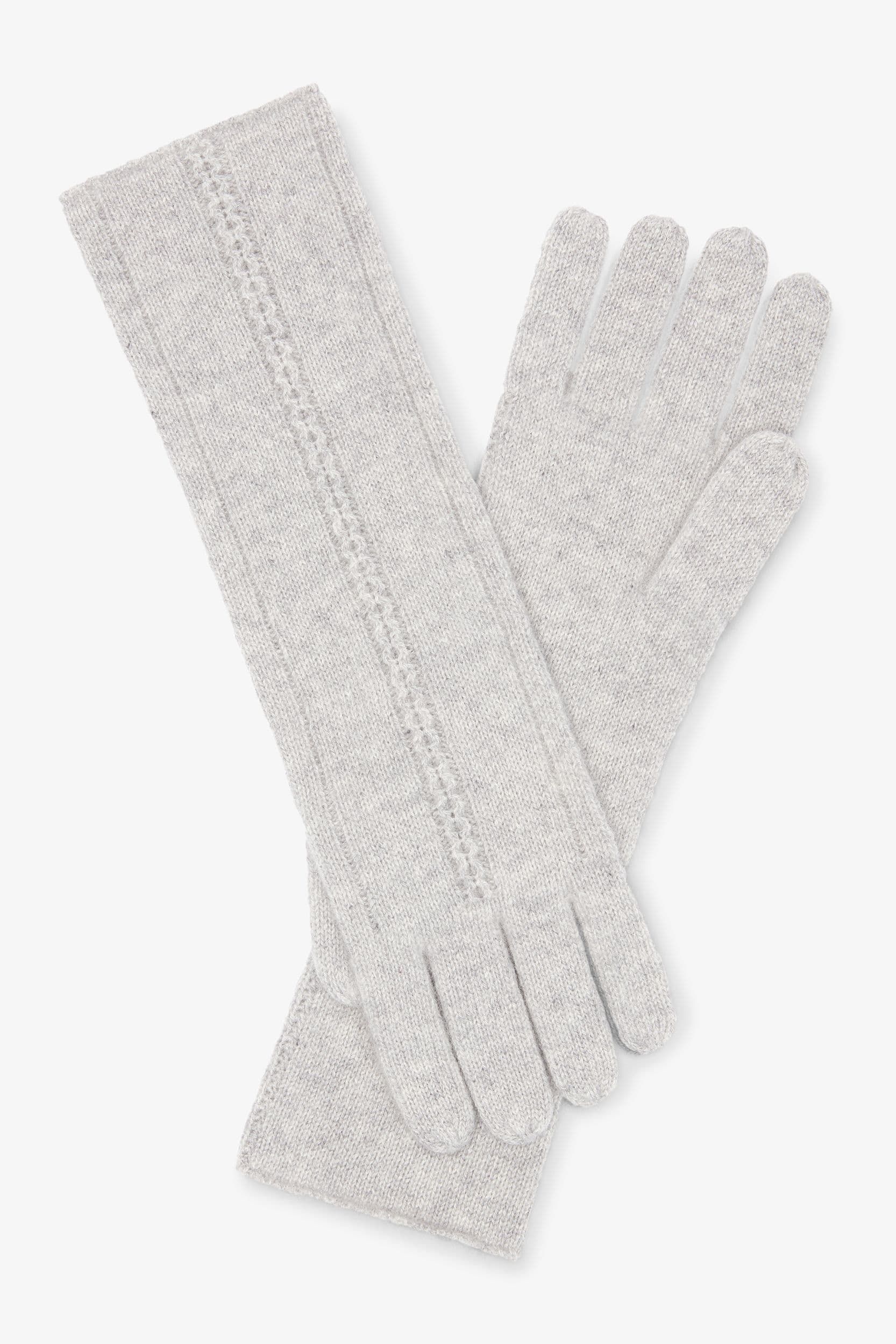 The Circle Cable Gloves—Cashmere | MM LaFleur
