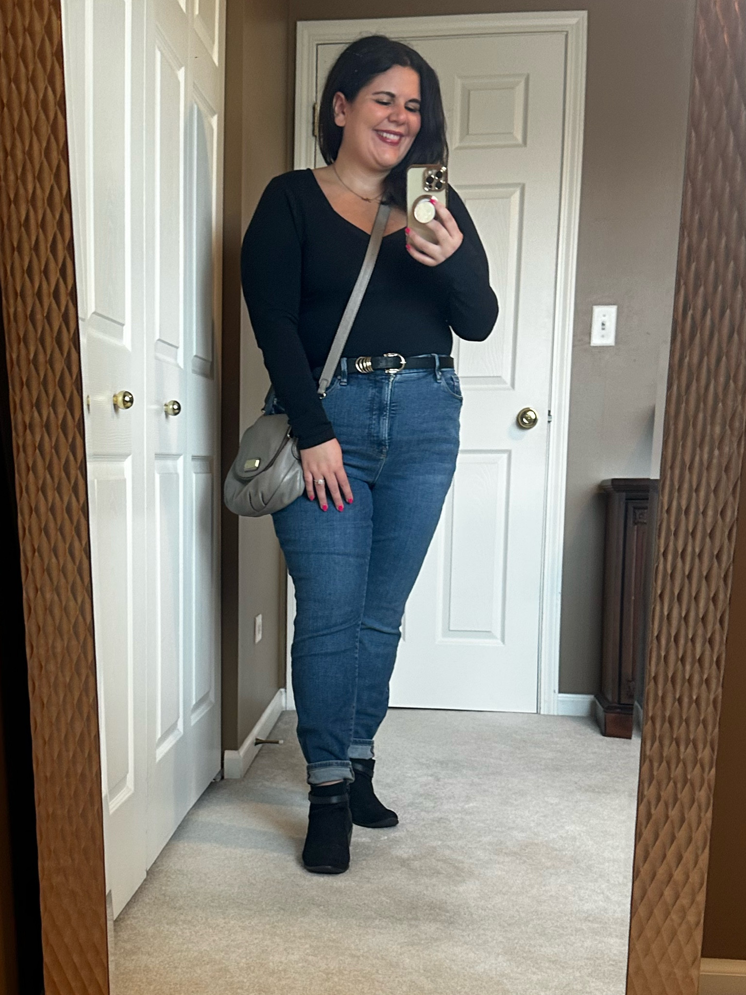 I’ve been so eager to try Good American after hearing such positive things for their size inclusive clothing and I have to say, I was NOT disappointed! These jeans have just enough stretch and look cute as they come or rolled at the ankle. And don’t even get me started on this top! I’ve avoided long sleeves for most of my life, but this top is light, tucks in perfectly and fits just right. 

I’m wearing the Good Waist skinny jeans in 16+ and the Super Stretch Long Sleeve in 2XL! I was worried about sizing but went with my regular sizes and they’re VERY true to size! 
✨✨✨
#goodsmerican #goodamericanhaul #goodamericanjeans #plussizejeans #sizeinclusive #denim #fallfashion #ootd #midsizefashion #curvyfashion 


#LTKmidsize #LTKplussize