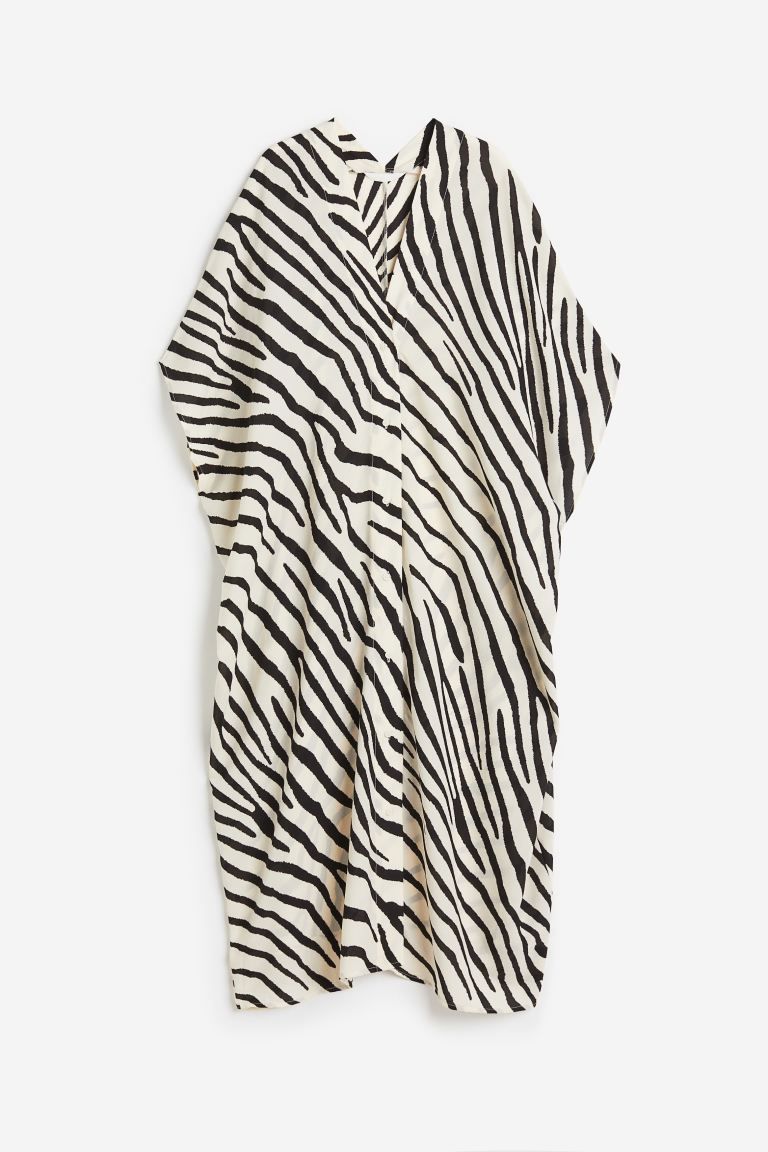 Oversized Kaftan Dress - V-neck - Short sleeve - Natural white/zebra print - Ladies | H&M US | H&M (US + CA)