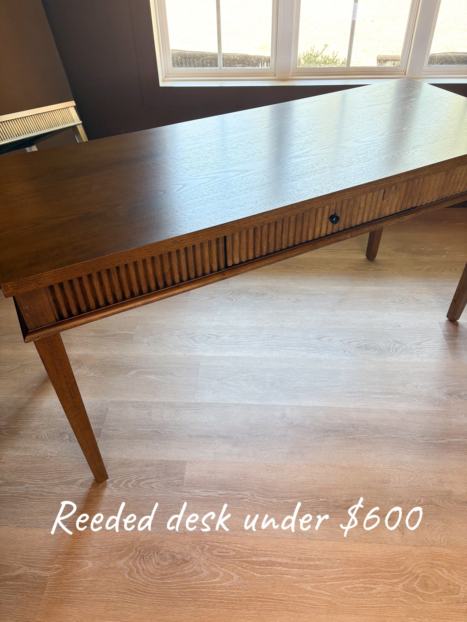 Reeded desk under $600- on sale for Presidents' Day

#LTKmomlife #LTKSaleAlert #LTKHome