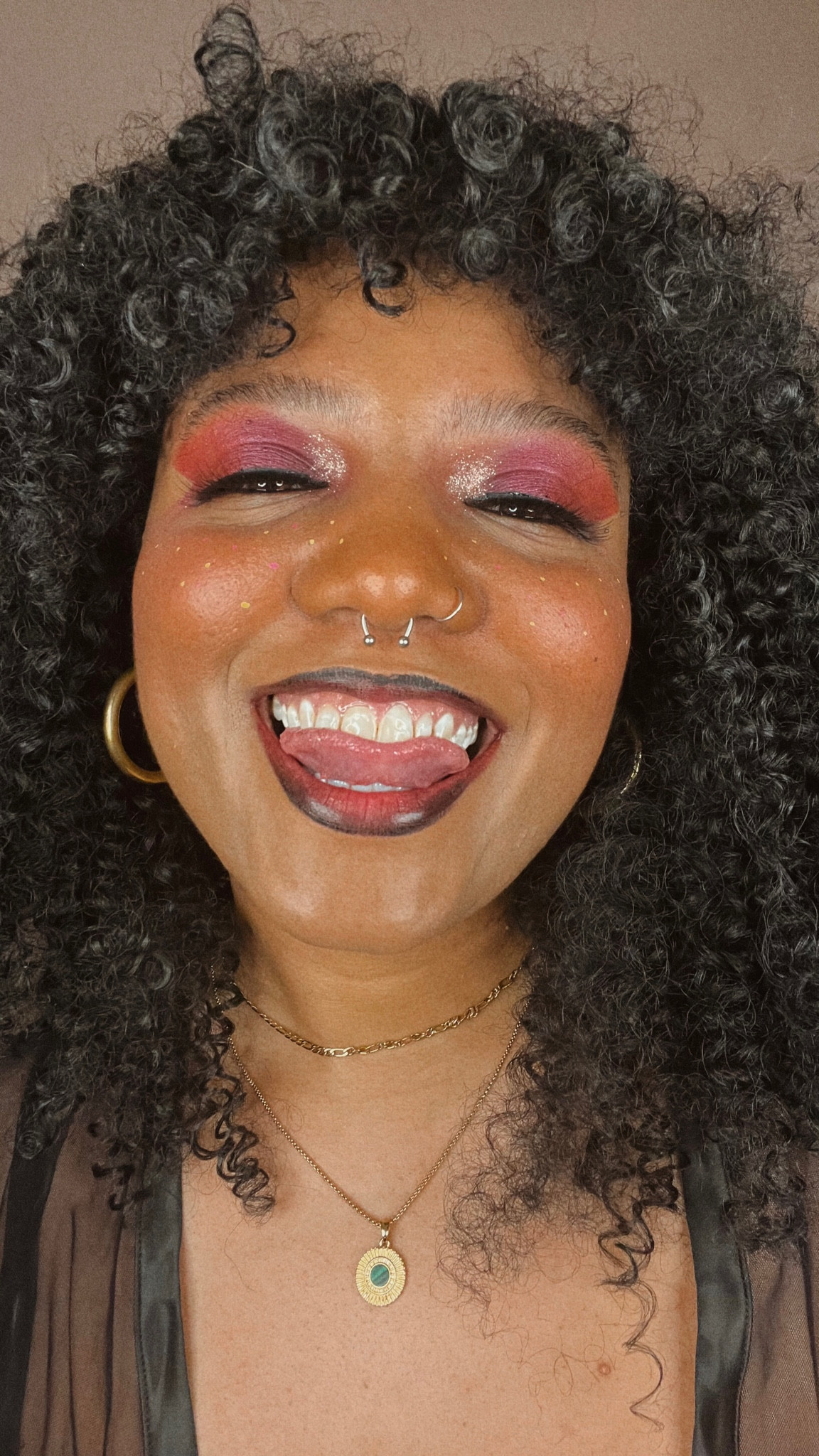 2️⃣ DAYS TIL MY MAKEUP LAUNCH 🔥👏🏽 Friends! Only 2 days until my eye palette launches with Unhidden Beauty 🩷💪🏽 and guess what, my site to shop it is now live! Head over to my link in bio to check it out 🤗 and stay tuned for an unboxing and demos of the palette! 

💜Shades Used from my Palette:
Plum’T
Mulberry Muse
Gold Leaf 

#unhiddenbeauty #customeyes #custommakeup #custommakeuppalette #eyeshadowpalette #makeuplaunch #makeupideas4you #popularsounds #popularaudios #blackmakeupartist #blackmakeuptutorial #blackmakeupbrands #blackmakeupartists #halloweenmakeupideas #halloweenmakeupartist #halloweenmakeuplooks

#LTKVideo #LTKbeauty #LTKHolidaySale